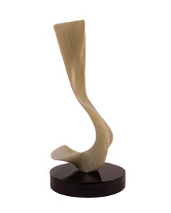 Leonardo Nierman Escultura de Arte Contemporáneo de Ónice Llama Firmada