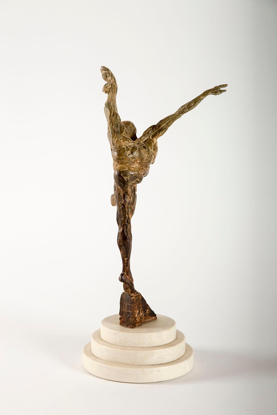 Richard Macdonald Chroma II bonze 1/8 life sculpture - Realist Sculpture by Leonardo Nierman