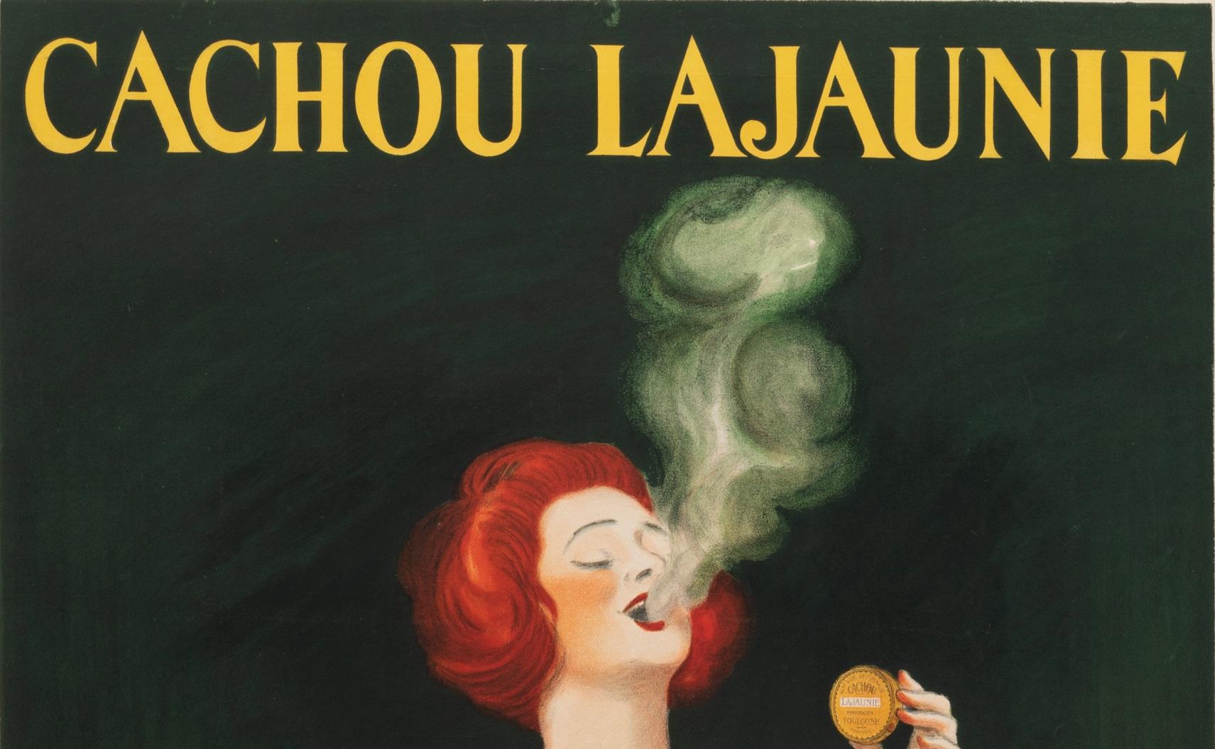 Affiche originale Vintage By pour Cachou Lajaunie par Leonetto Cappiello datant de 1920.

Le Cachou Lajaunie est un bonbon sucré à base de réglisse.

Une femme aux cheveux roux, vêtue d'une robe de plumes aux couleurs automnales, tient une boîte