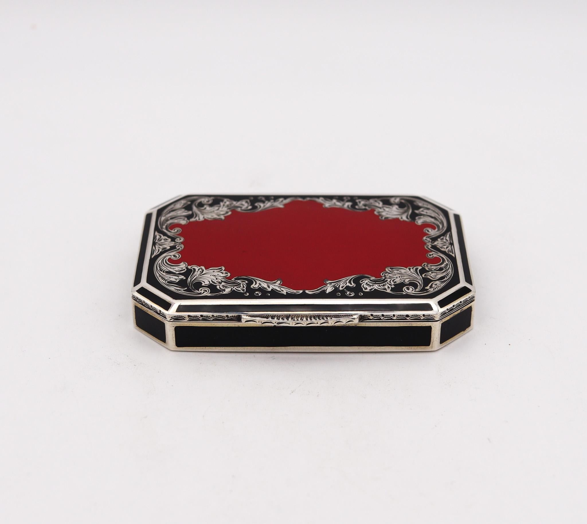 Austria art deco enamelled box designed by Leonhard Anzenhofer.

A very beautiful snuff-pills box, created in Vienna Austria at the silversmith atelier of Leonhard Anzenhofer, circa 1915-1920. This box is closely to mint condition with no trace of