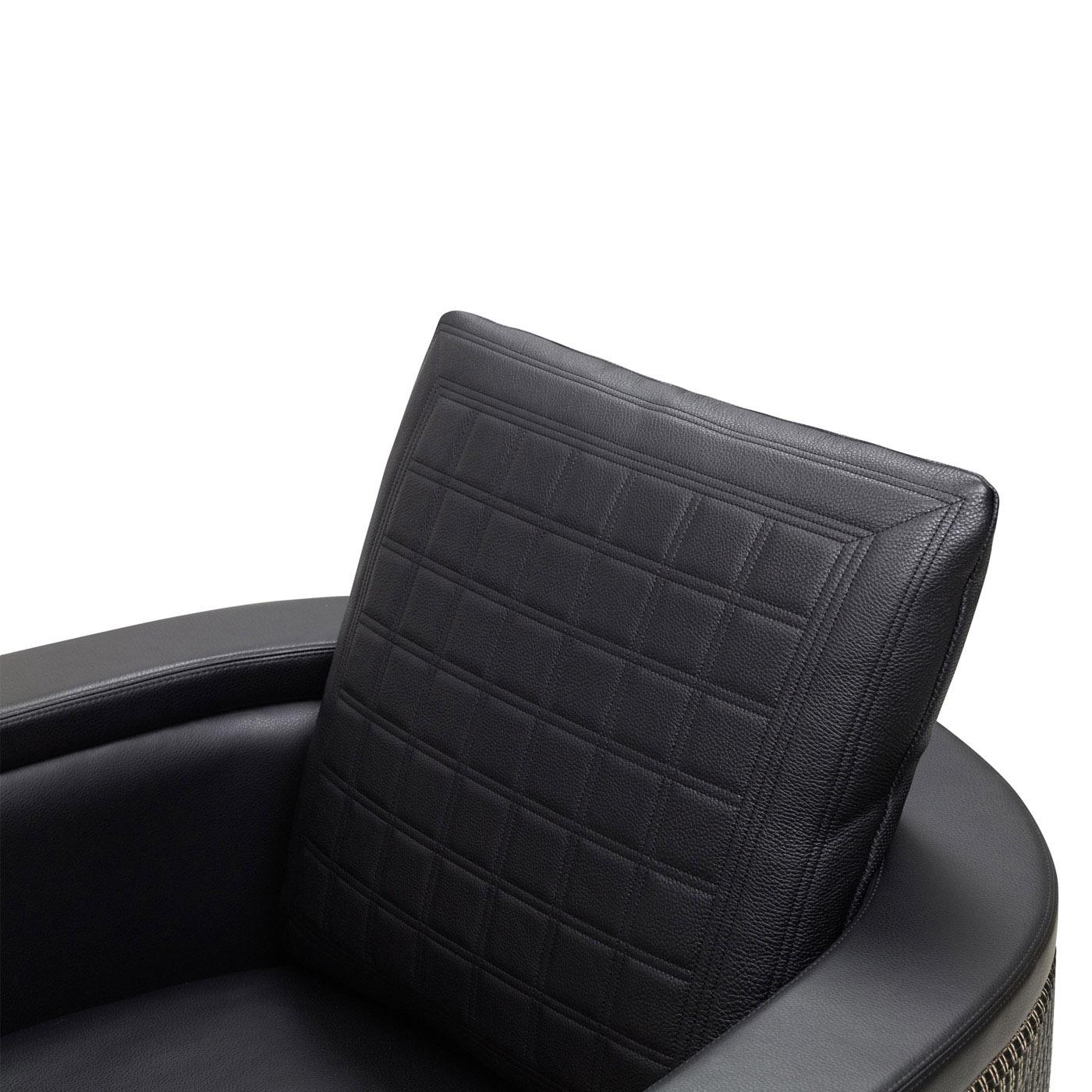 Hand-Crafted Leonia Armchair in Leather with Armrests in Corno Italiano, Mod. 4408 For Sale
