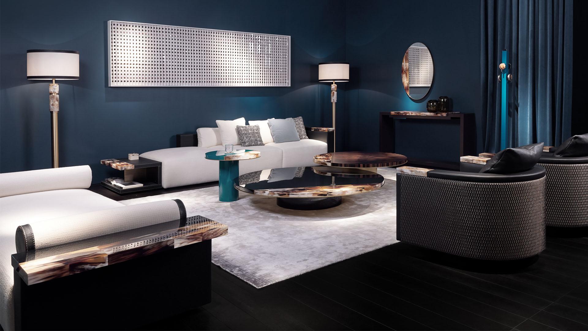 Contemporary Leonia Armchair in Leather with Armrests in Corno Italiano, Mod. 4408 For Sale
