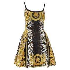  Robe courte Versace imprimée léopard et baroque, taille IT 42/6