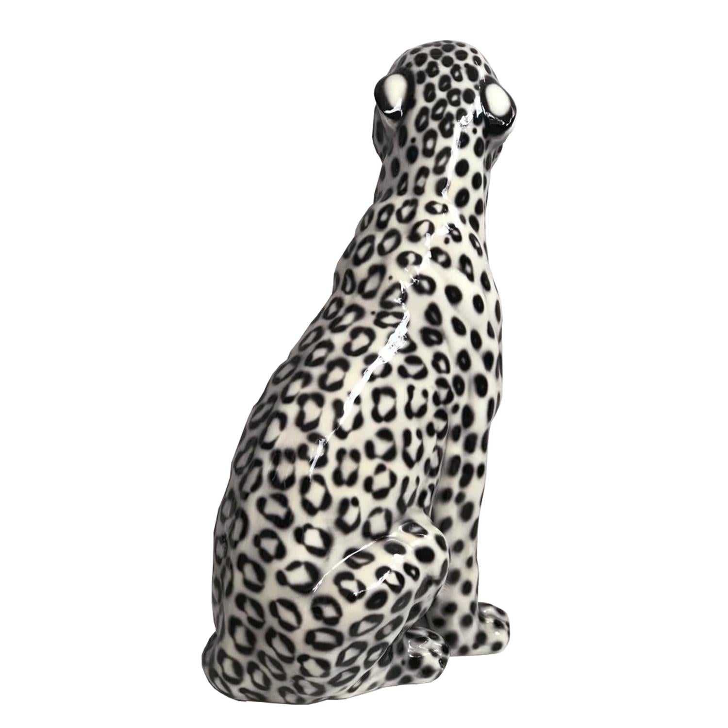 italien Sculpture lopard noire et blanche  droite en vente