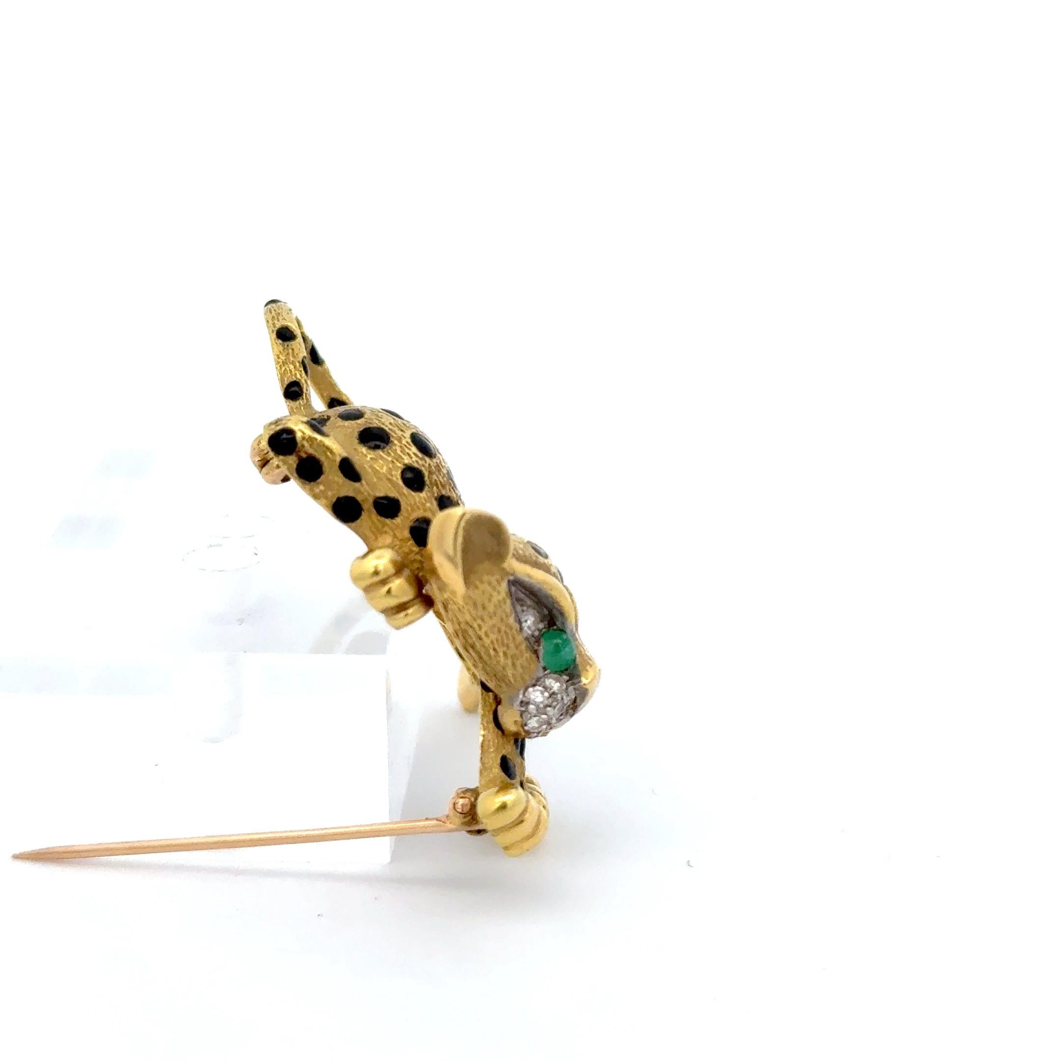 Taglio rotondo Spilla Leopardo in oro giallo 18 carati e smalto in vendita