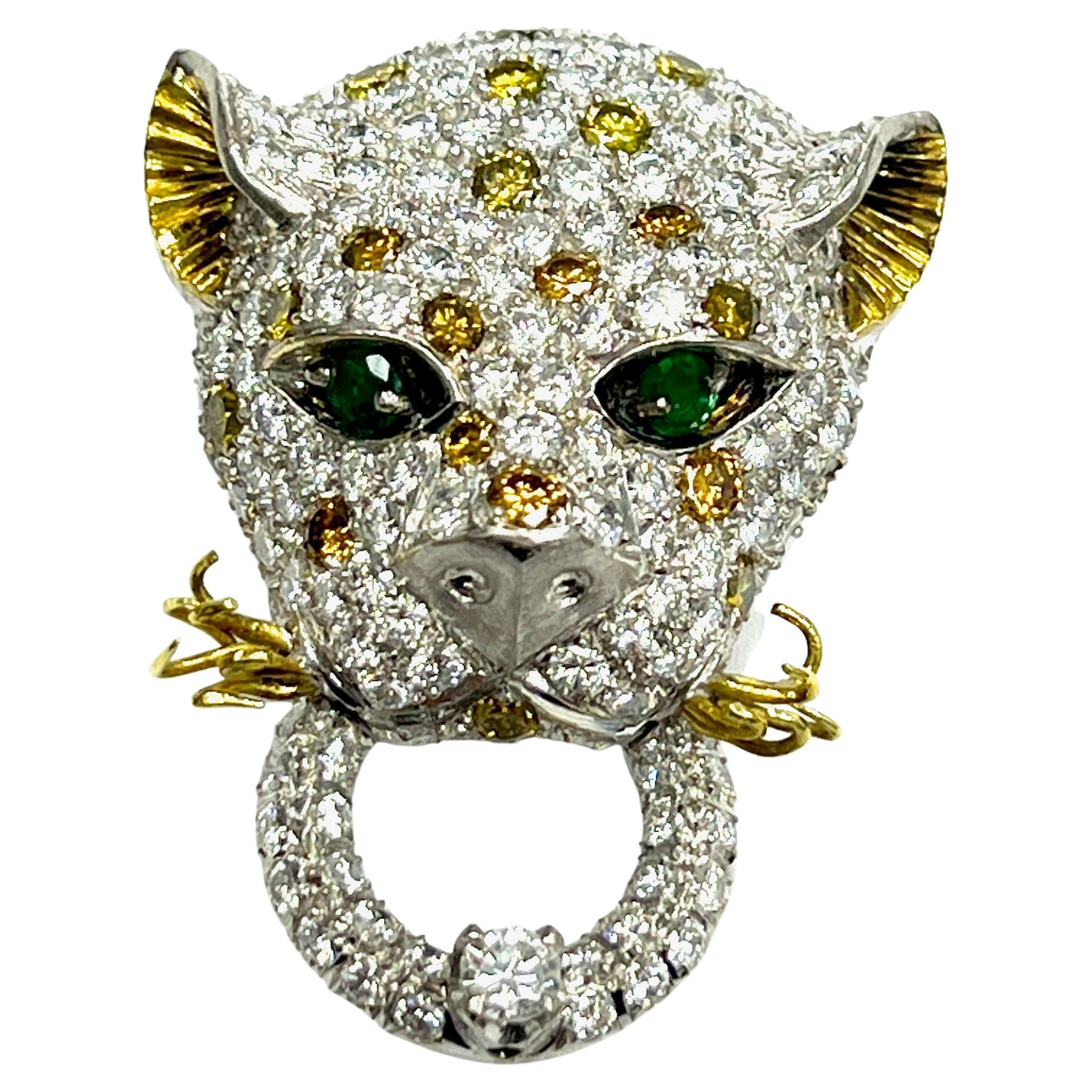 Leopard Diamond Emerald White & Yellow Gold Brooch For Sale
