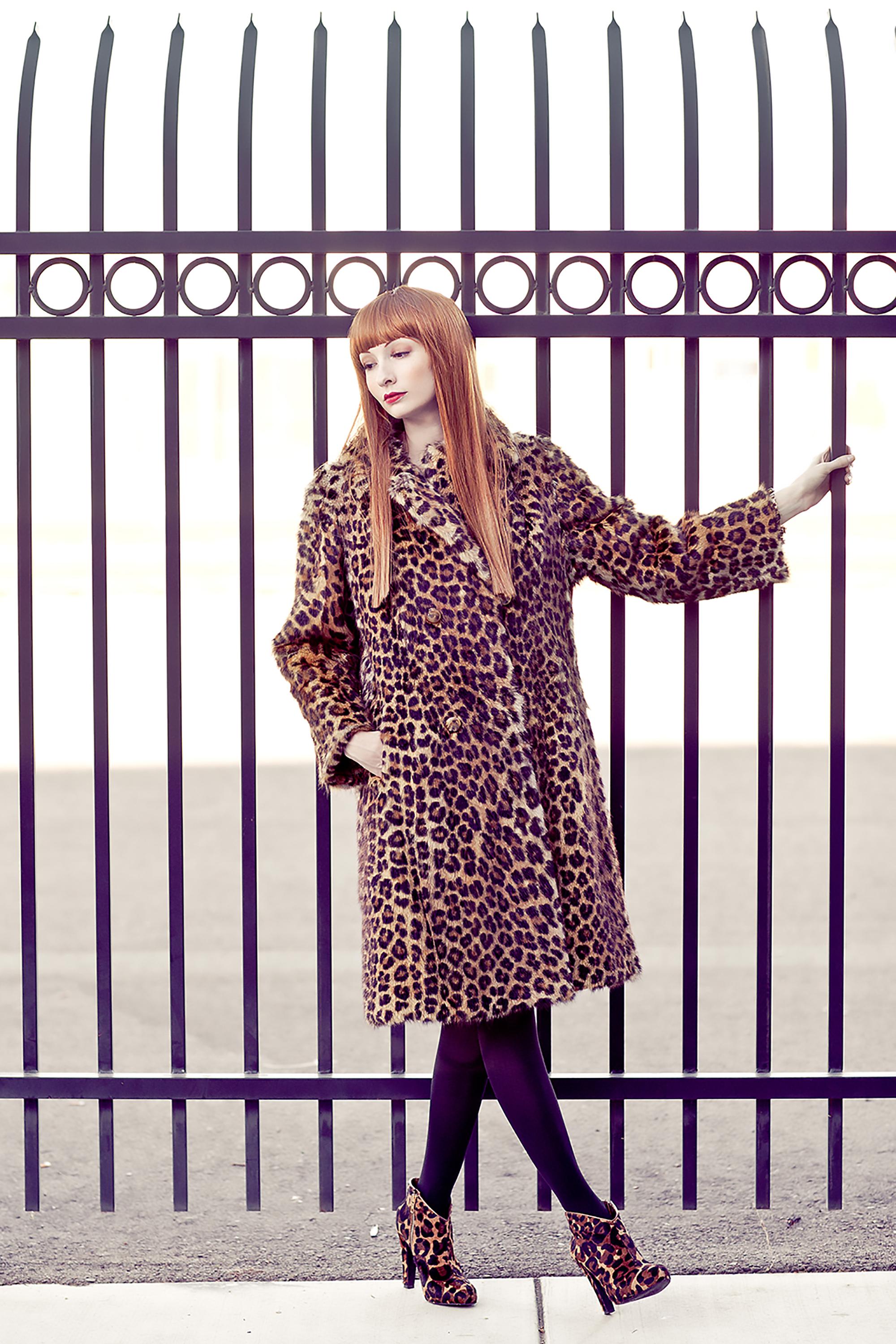 Leopard Mink Double Breasted A-line Fur Mod Strol… - image 10