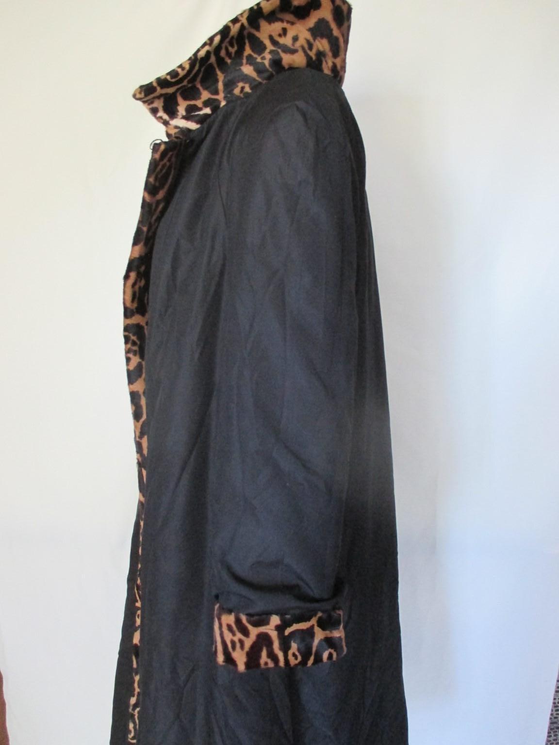 Manteau long réversible en poils de poney léopard Unisexe en vente