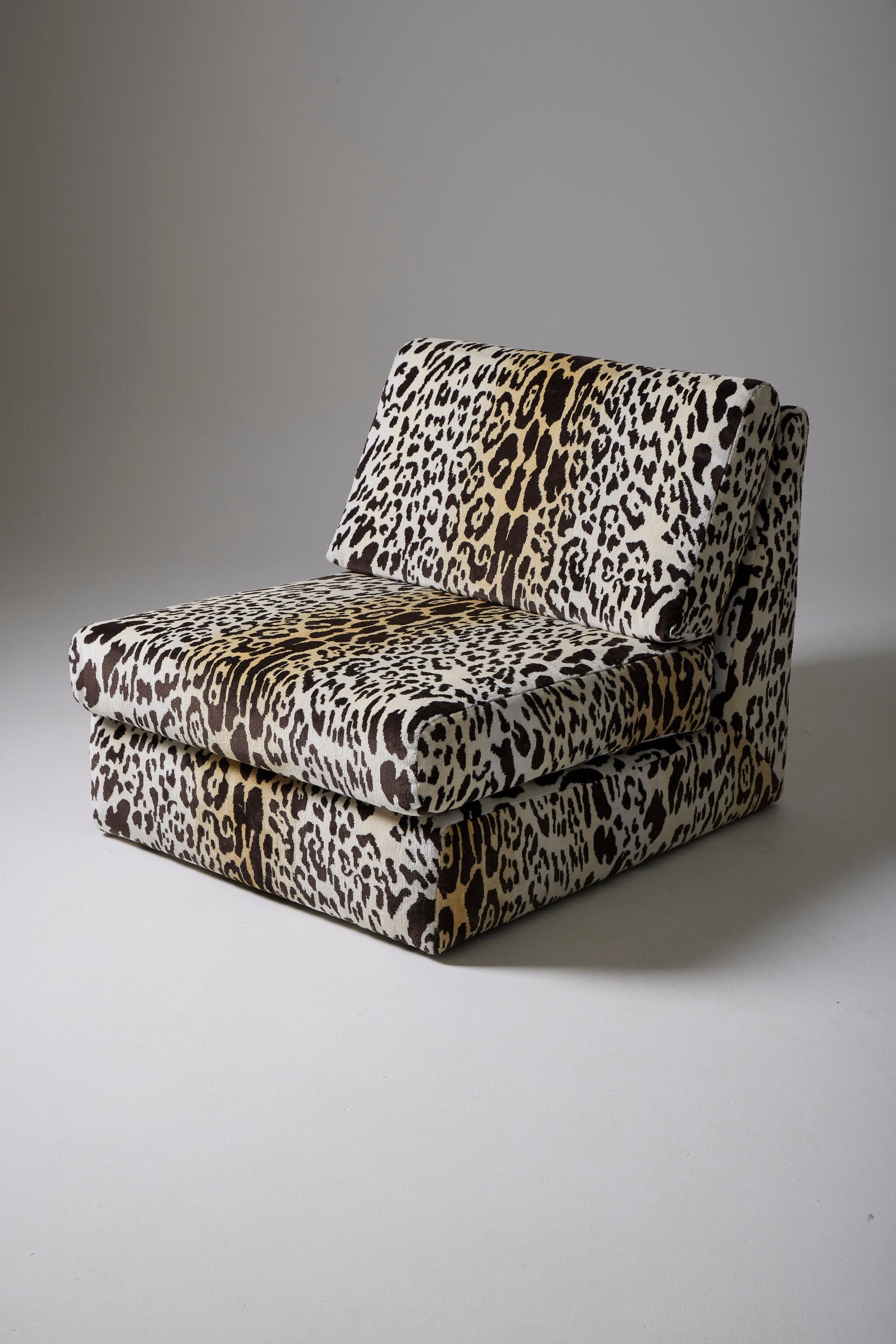 Leopard-print armchair from the 70s For Sale 5