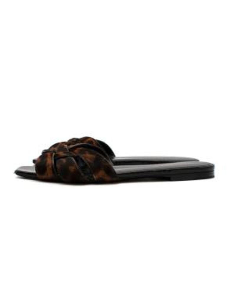 Leopard print calf hair Tribute flat sandals In Good Condition In London, GB