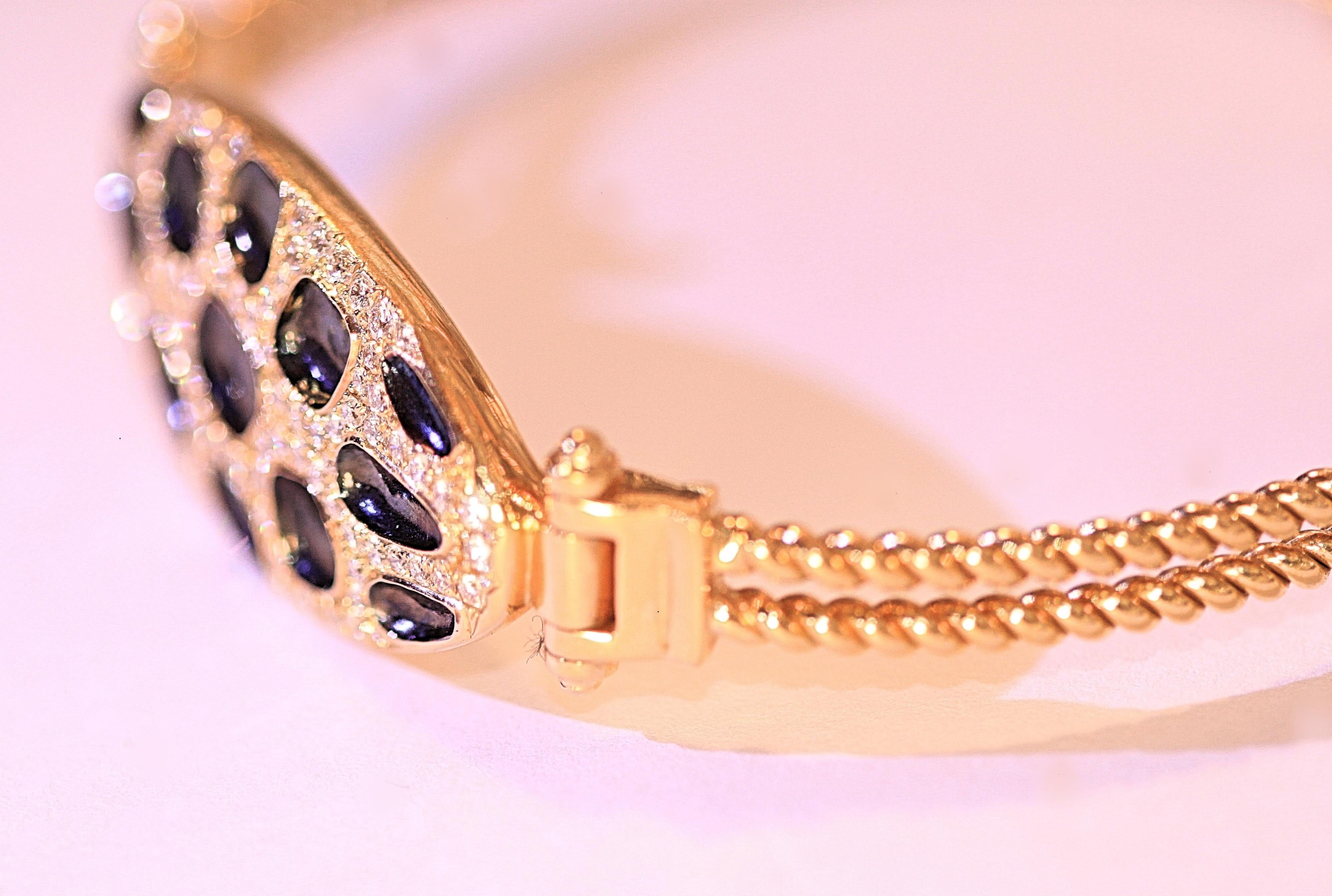 Leopard Print Design Bracelet Diamonds Black Enamel 18 Karat Yellow Gold In New Condition For Sale In Melbourne, FL
