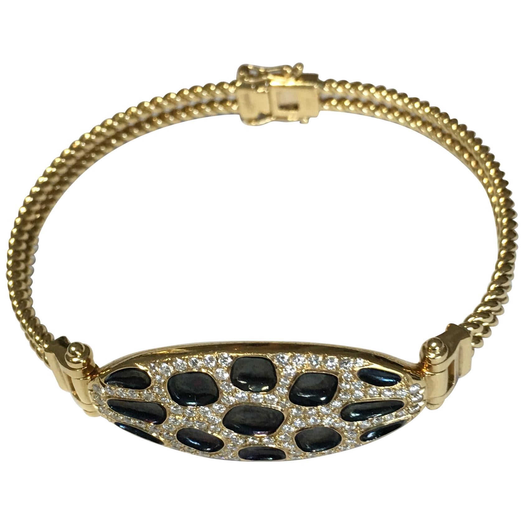 Leopard Print Design Bracelet Diamonds Black Enamel 18 Karat Yellow Gold For Sale
