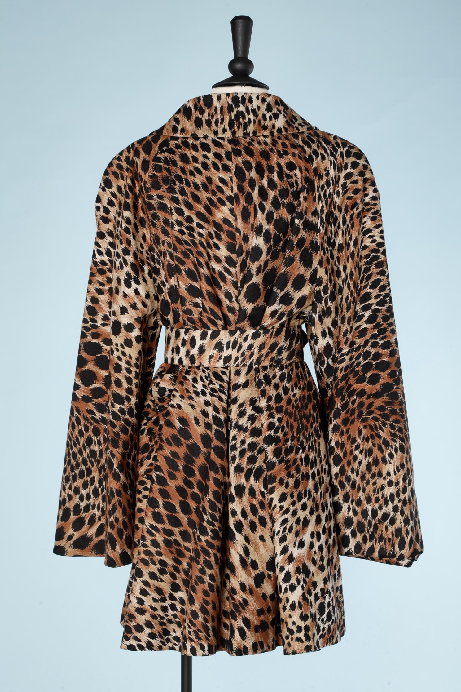 Leopard print faux suede trench coat Travilla  In Excellent Condition For Sale In Saint-Ouen-Sur-Seine, FR