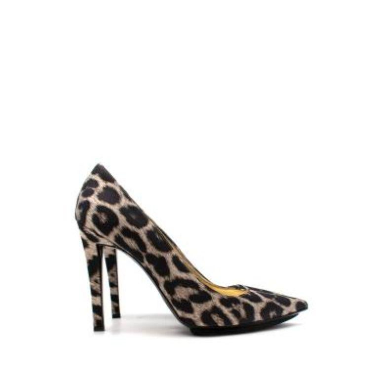 Stella McCartney Leopard-print satin heeled pumps
 

 - Natural leopard print satin wrapped point-toe heeled pumps
 - Set on a high stiletto heel
 - Lined in metallic gold vegan leather
 

 Material:
 Faux leather 
 Satin
 

 Made in Italy 
 

