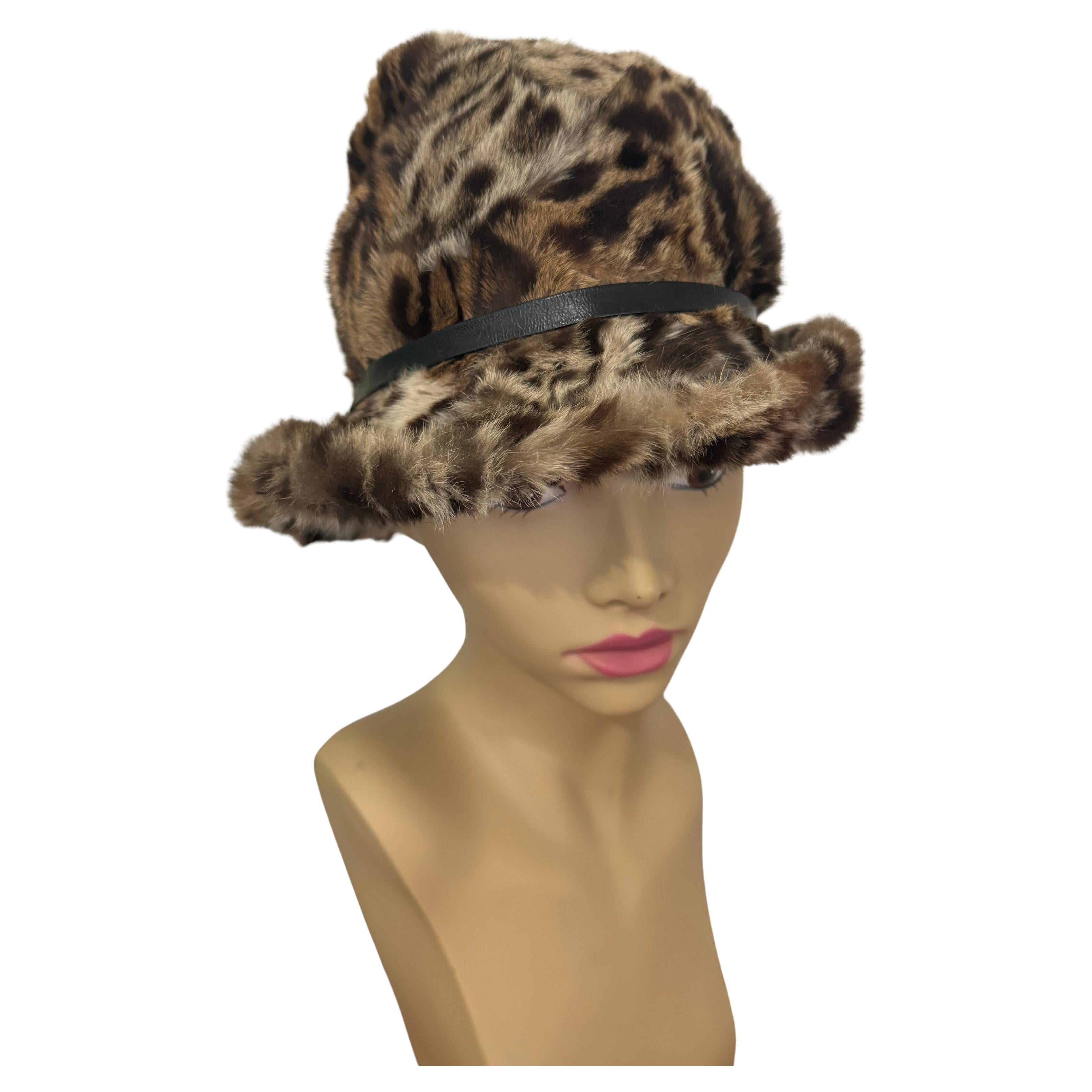 Cappello Fedora in pelliccia di visone tosato con stampa leopardata