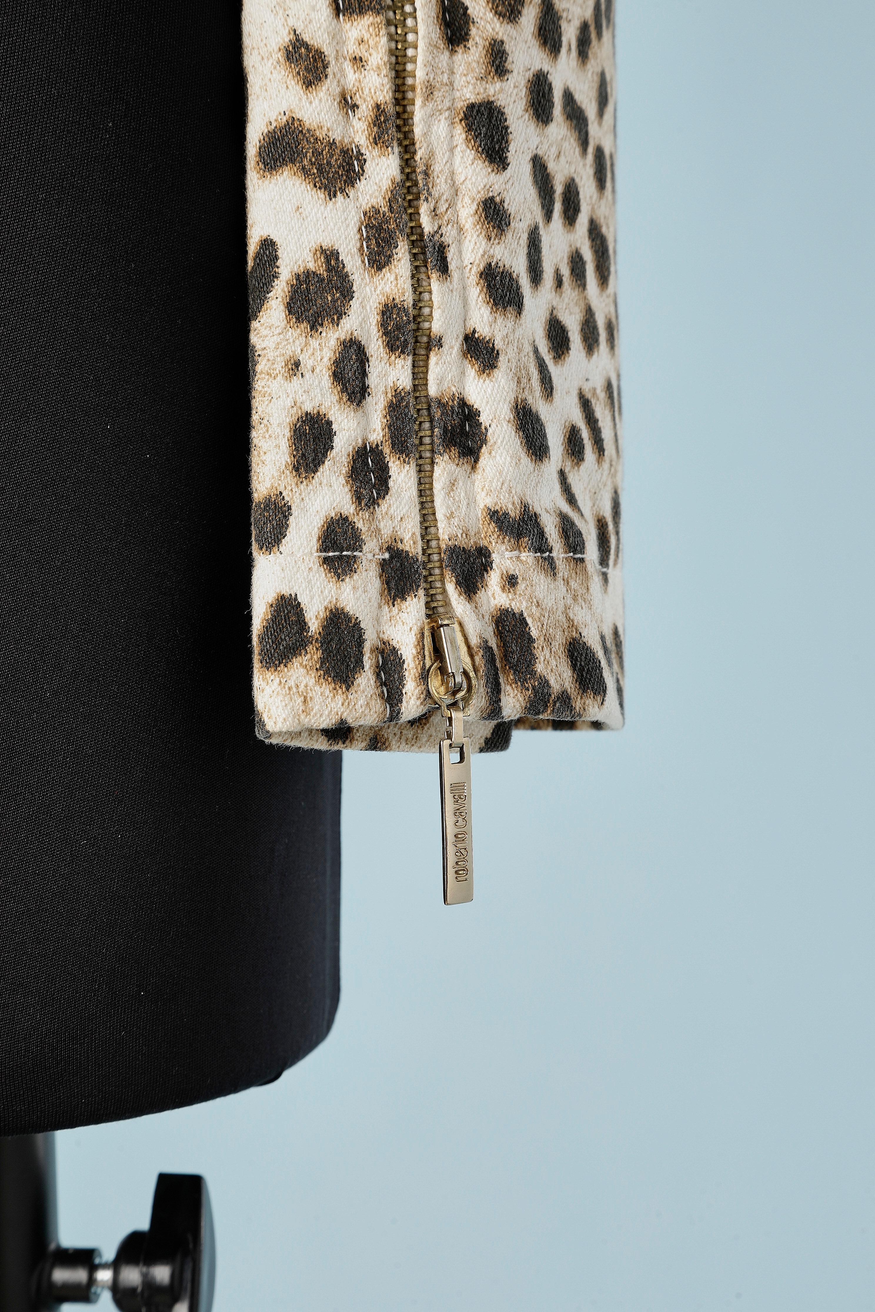 The Leopard printed jacket with zip in the middl front Roberto Cavalli Excellent état - En vente à Saint-Ouen-Sur-Seine, FR