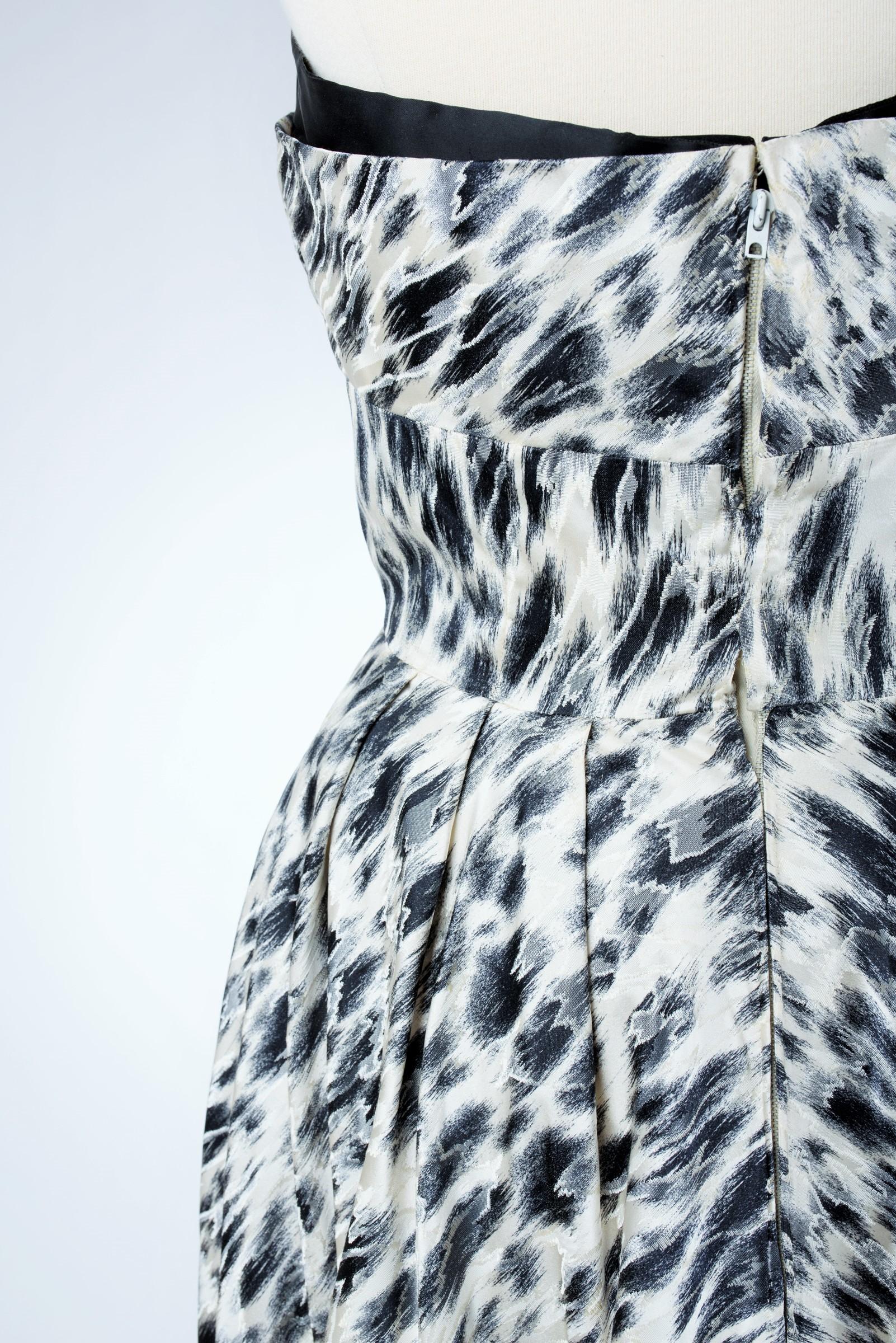 Vestido de noche de seda con estampado de leopardo de Jacques Fath Haute Couture Circa 1955-1960 en venta 7