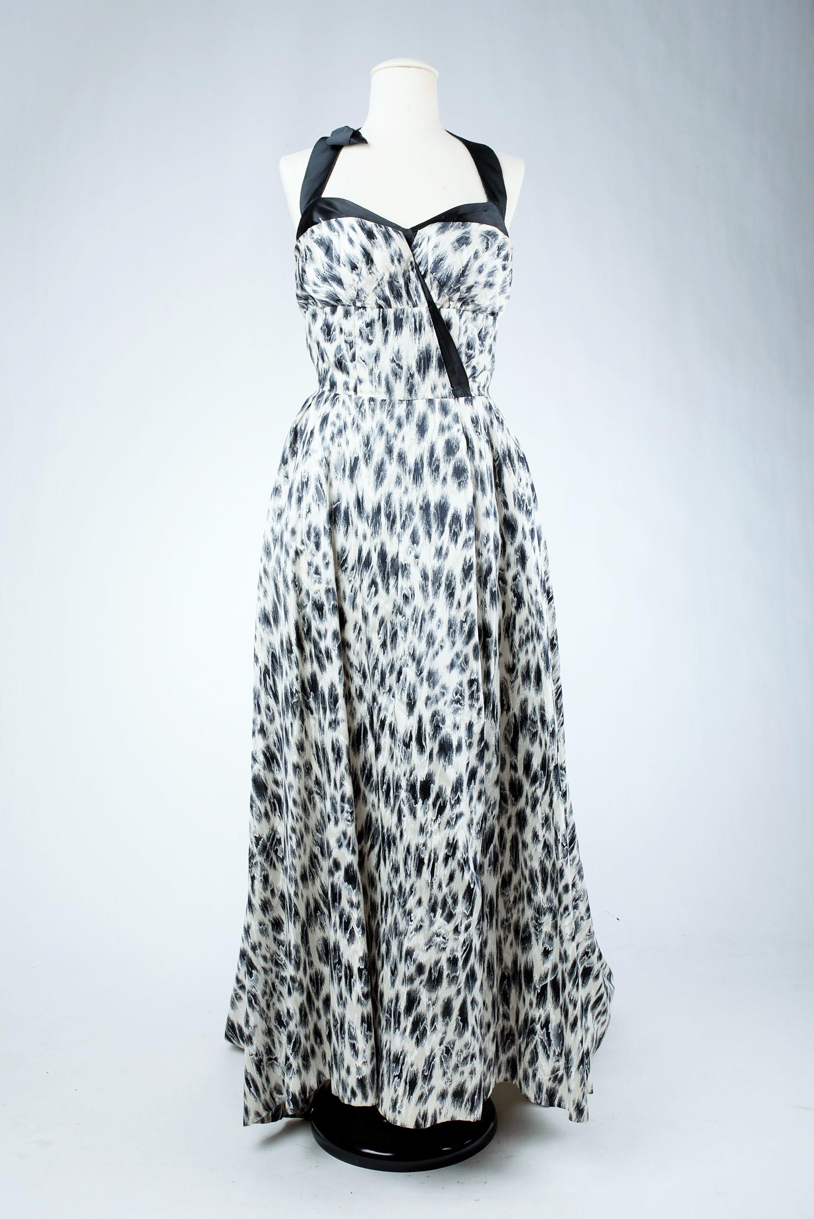 Leopard printed silk Evening Dress by Jacques Fath Haute Couture Circa 1955-1960 For Sale 3