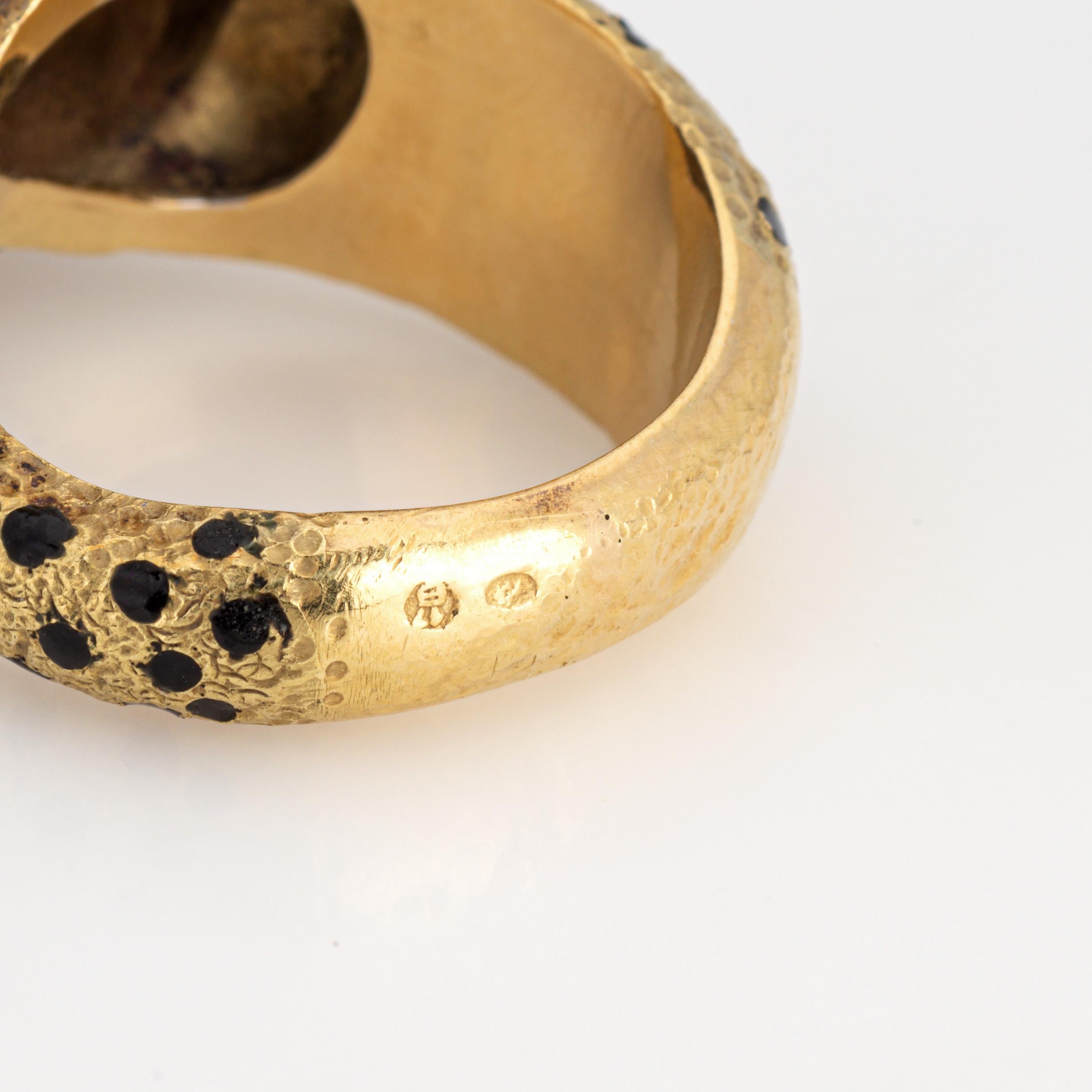 Leopard Ring Vintage 18k Yellow Gold Diamond Ruby Eyes Black Enamel Animal 5.75 For Sale 2