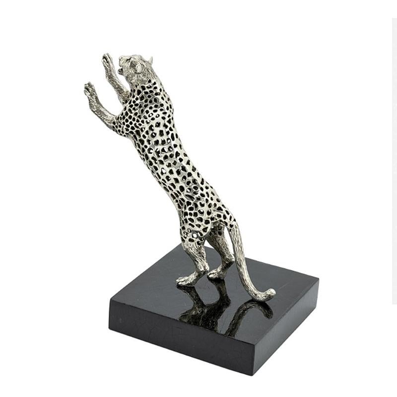 Italiano Set di due fermalibri leopardati in ottone placcato argento in vendita