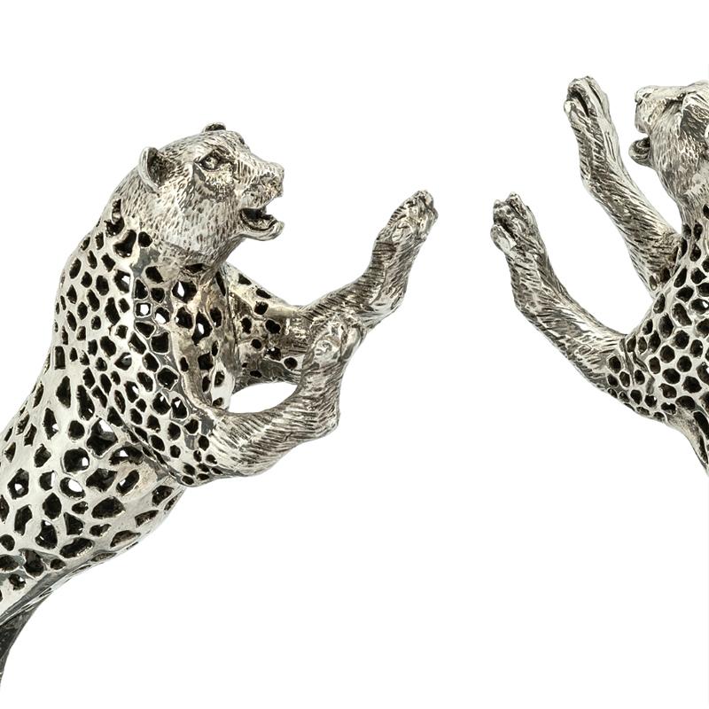 Set di due fermalibri leopardati in ottone placcato argento In condizioni ottime in vendita a Paris, FR