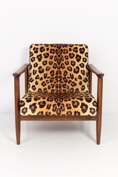 Poltrona in velluto leopardato, Hollywood Regency, Wood Wood scuro, Edmund Homa, 1960s Polonia