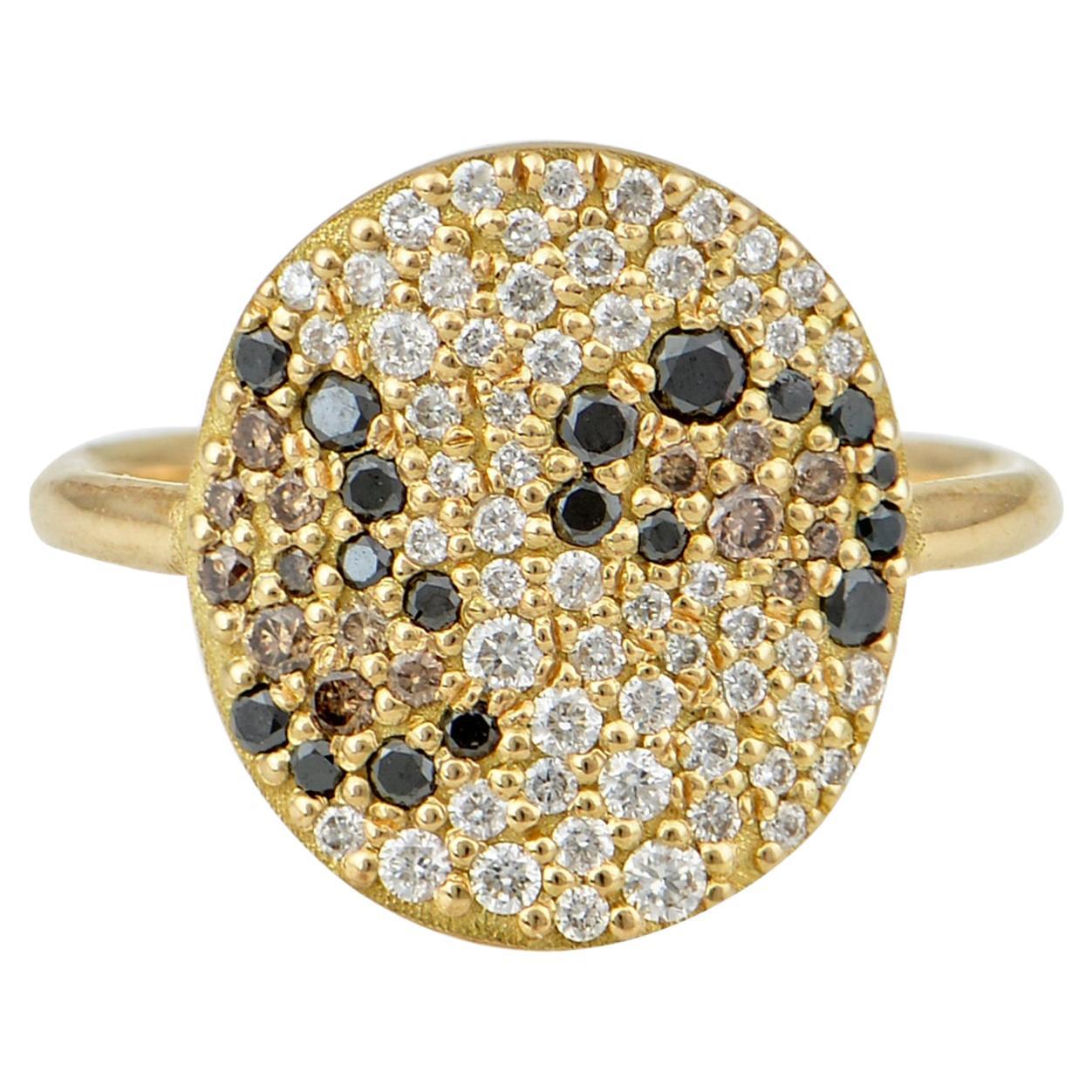 Leopoard Print Signet Ring In 18 Karat Gold with Diamonds For Sale