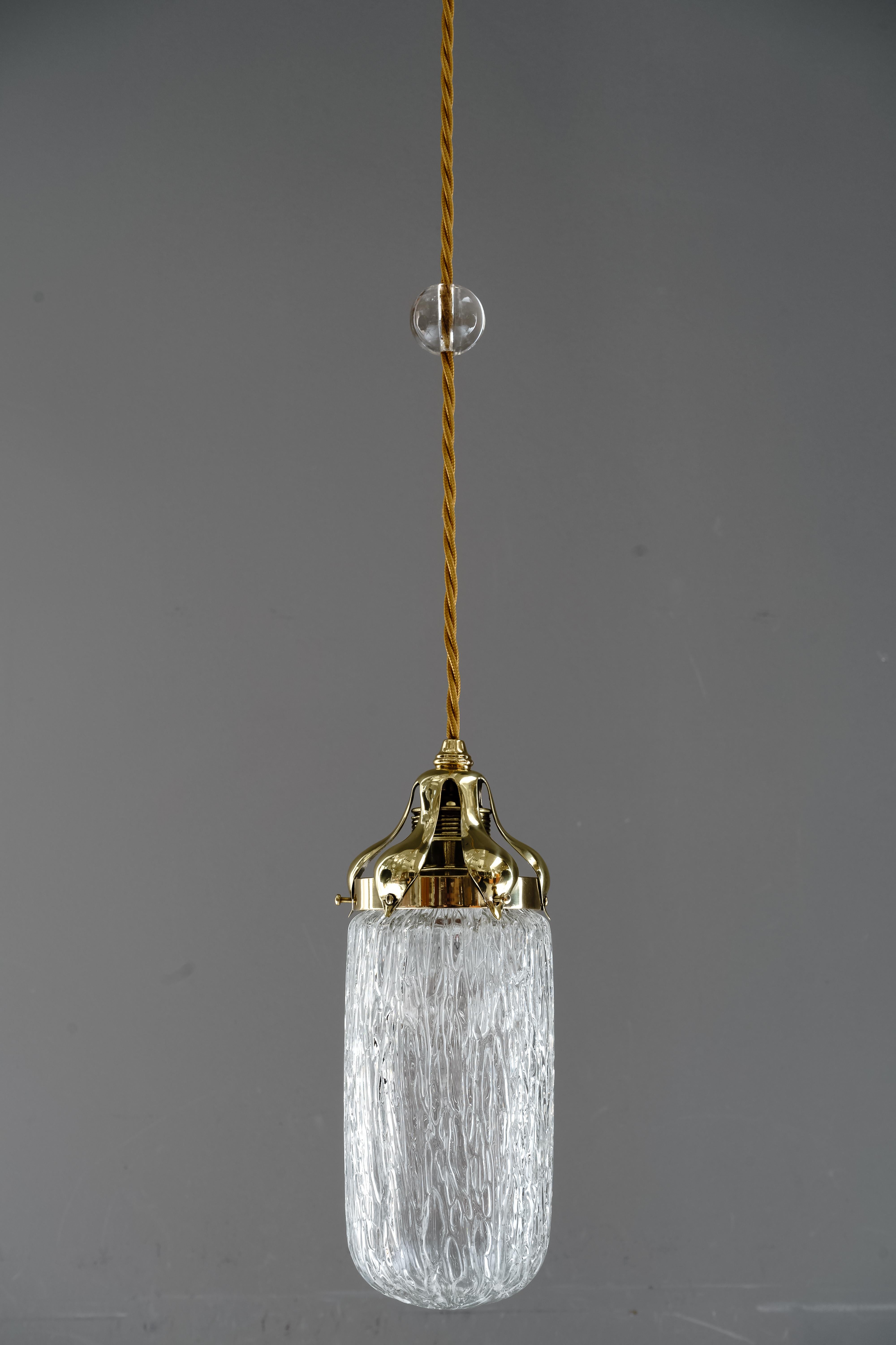 Leopold Bauer Hanging Lamp with Loetz Witwe “Blitzglas” Shade, circa 1905 In Good Condition For Sale In Wien, AT