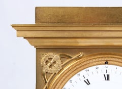 Lepaute & Fils Pendule de cheminée avec calendrier:: Empire vers 1815:: bronze doré au feu