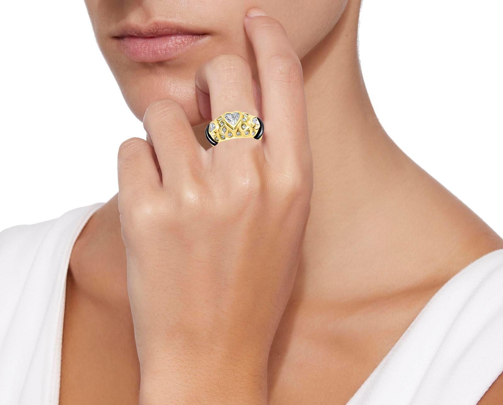 Leporttie Diamond Bangle Ring Earring Three-Piece Set in 18 Karat Yellow Gold For Sale 5