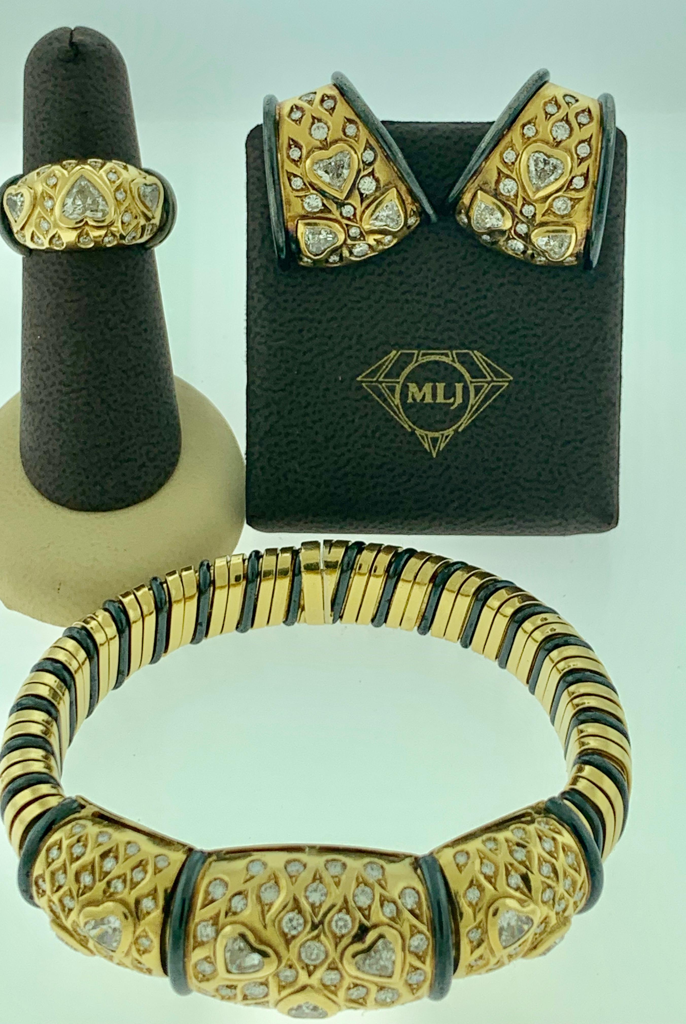 Leporttie Diamond Bangle Ring Earring Three-Piece Set in 18 Karat Yellow Gold For Sale 7
