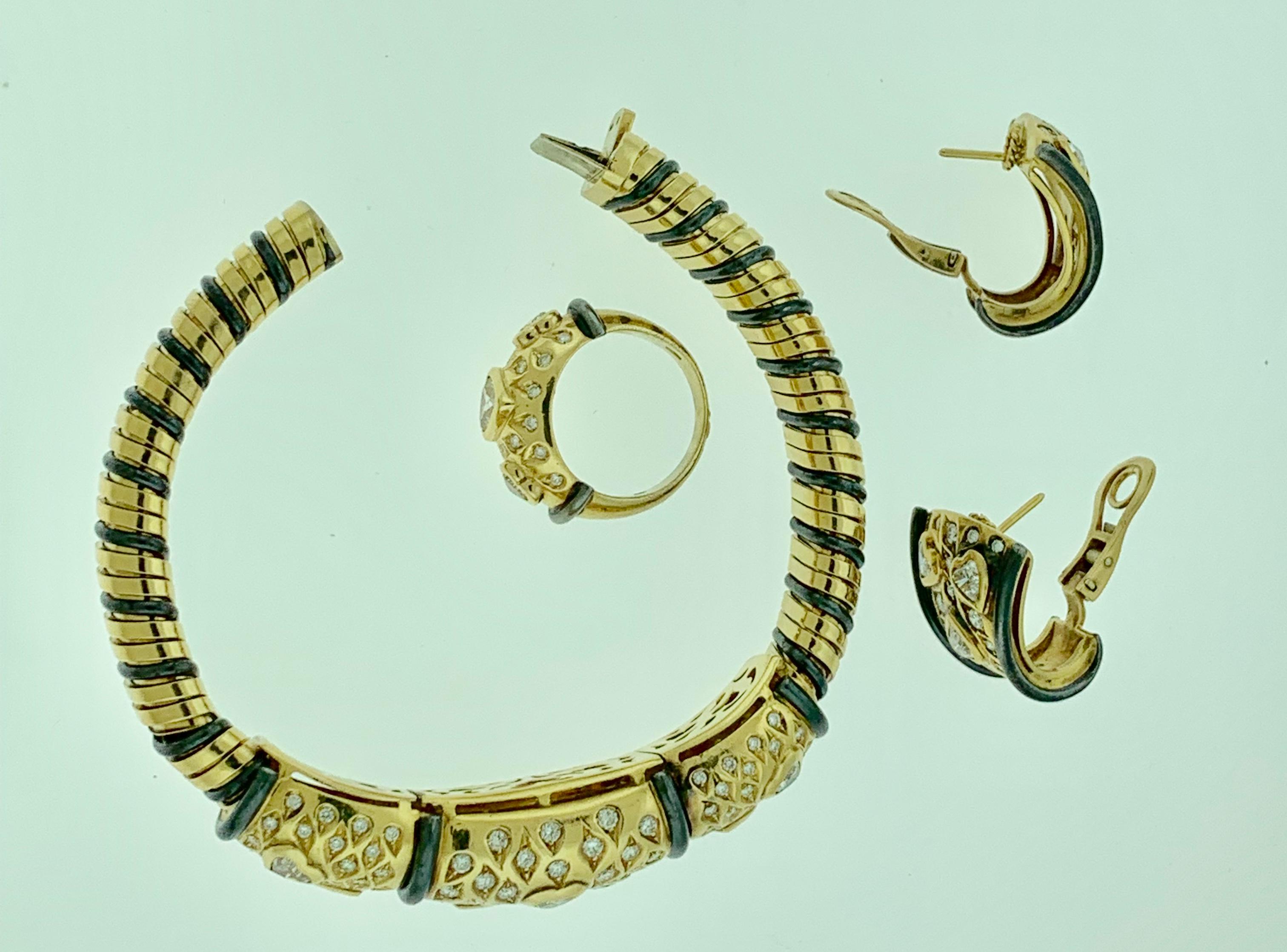 Leporttie, bague et boucles d'oreilles trois pièces en or jaune 18 carats serties de diamants en vente 9