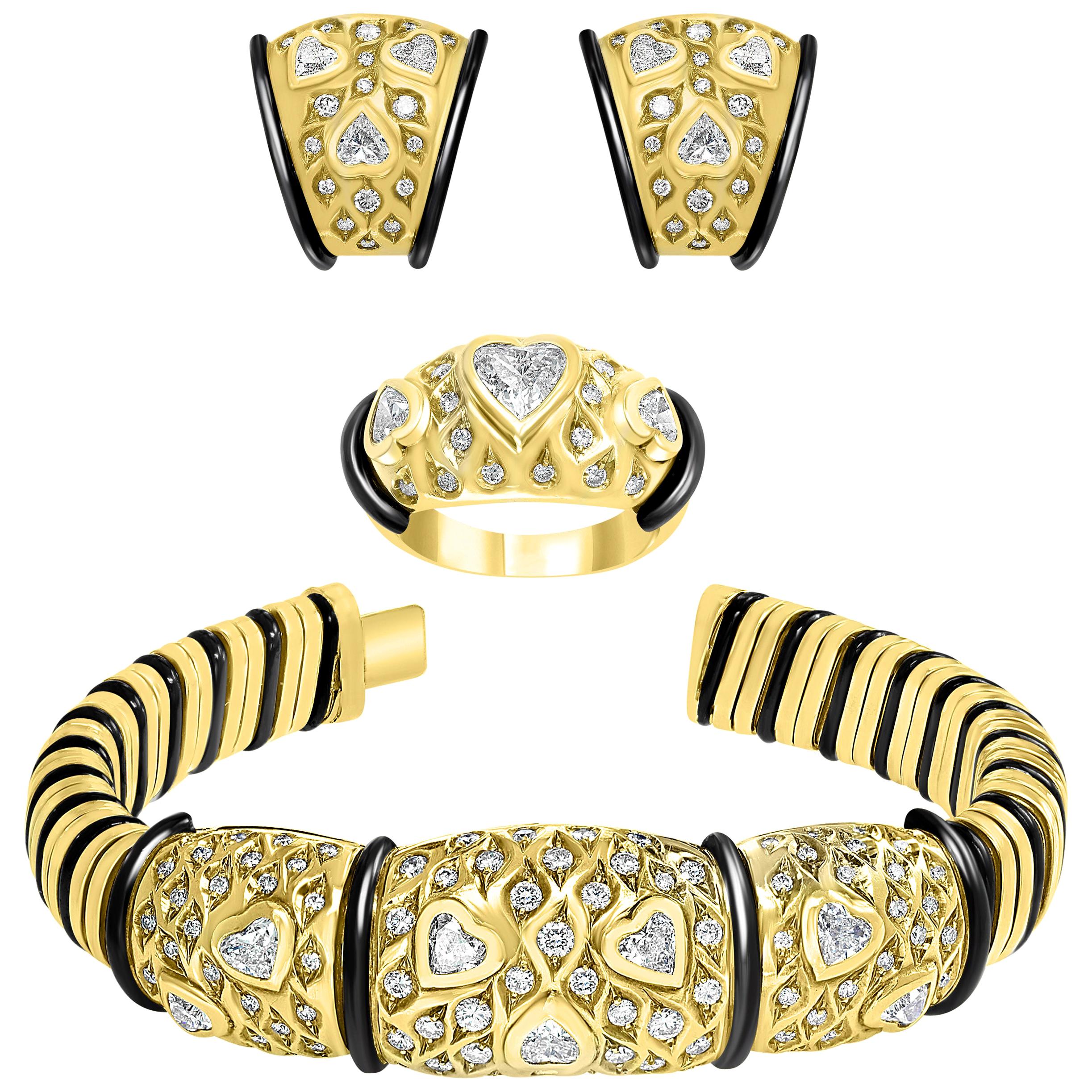 Leporttie Diamond Bangle Ring Earring Three-Piece Set in 18 Karat Yellow Gold For Sale