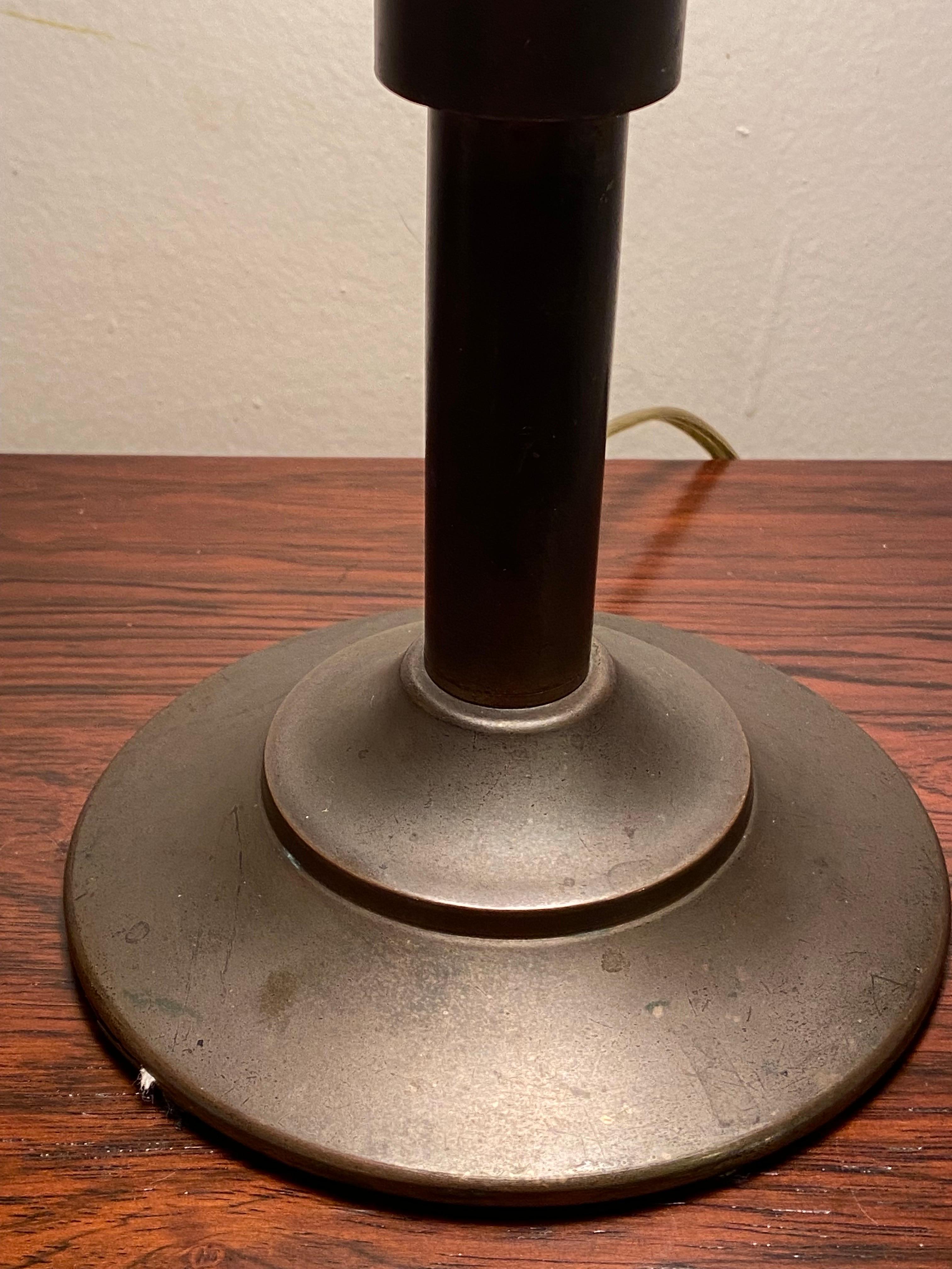 American LeRoy C. Doane for The Miller Lamp Company Table Lamp For Sale