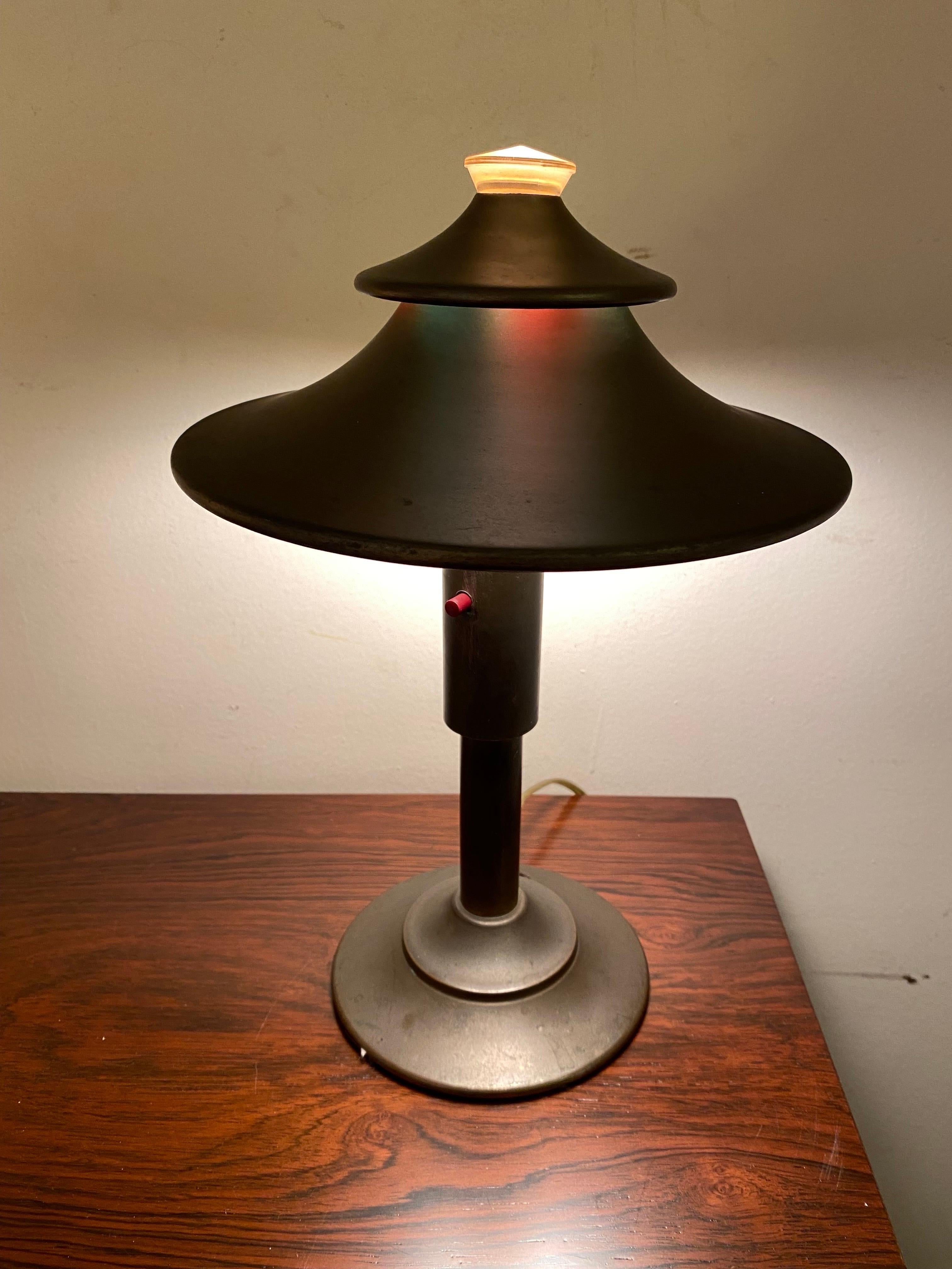 Mid-20th Century LeRoy C. Doane for The Miller Lamp Company Table Lamp For Sale