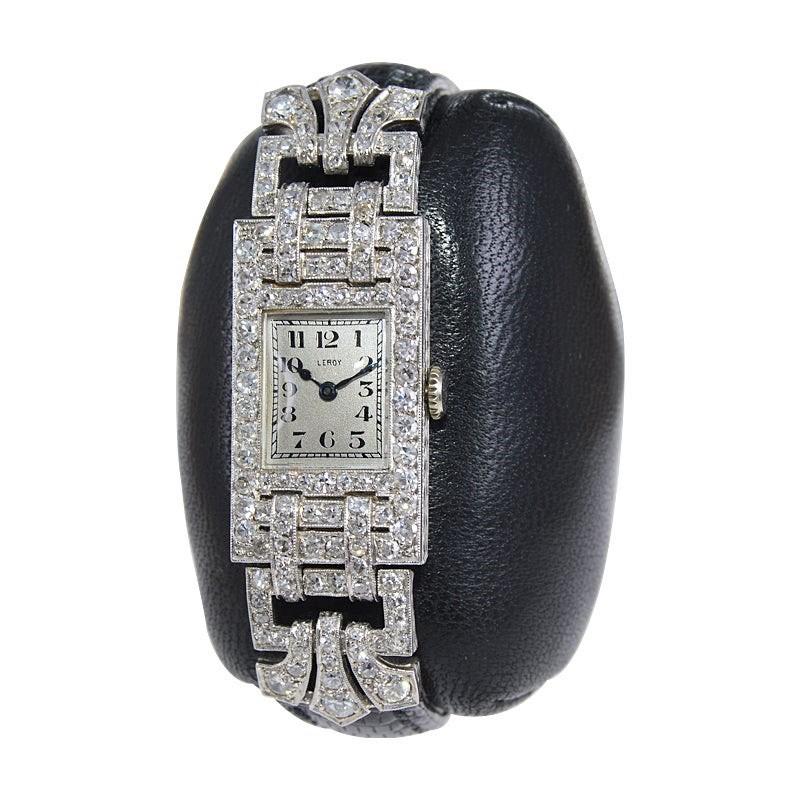 Taille ronde Montre habillée Art Déco Leroy en platine avec diamants articulés pour femmes en vente