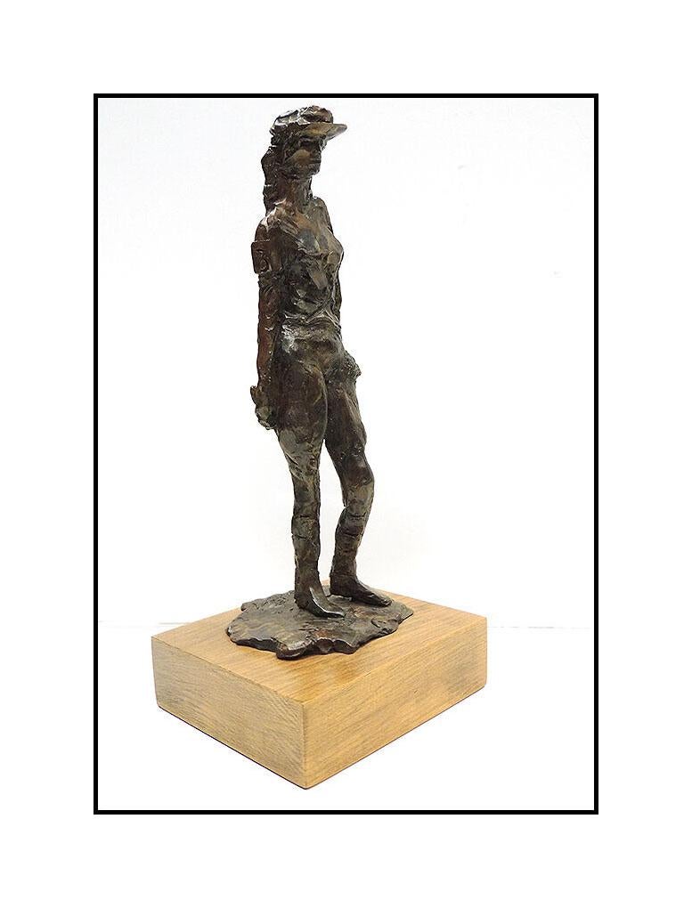 LeRoy Neiman Authentic and Large 3 Piece BRONZE SCULPTURE SET, listed with the Submit Best Offer option

Accepting Offers Now:  Here we have something that is very rare to find (only 100 in edition), a Set of Full Round Bronze Sculptures by LeRoy