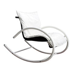Sedia a dondolo Les Amisco Memphis Ellipse in metallo e pelle nera