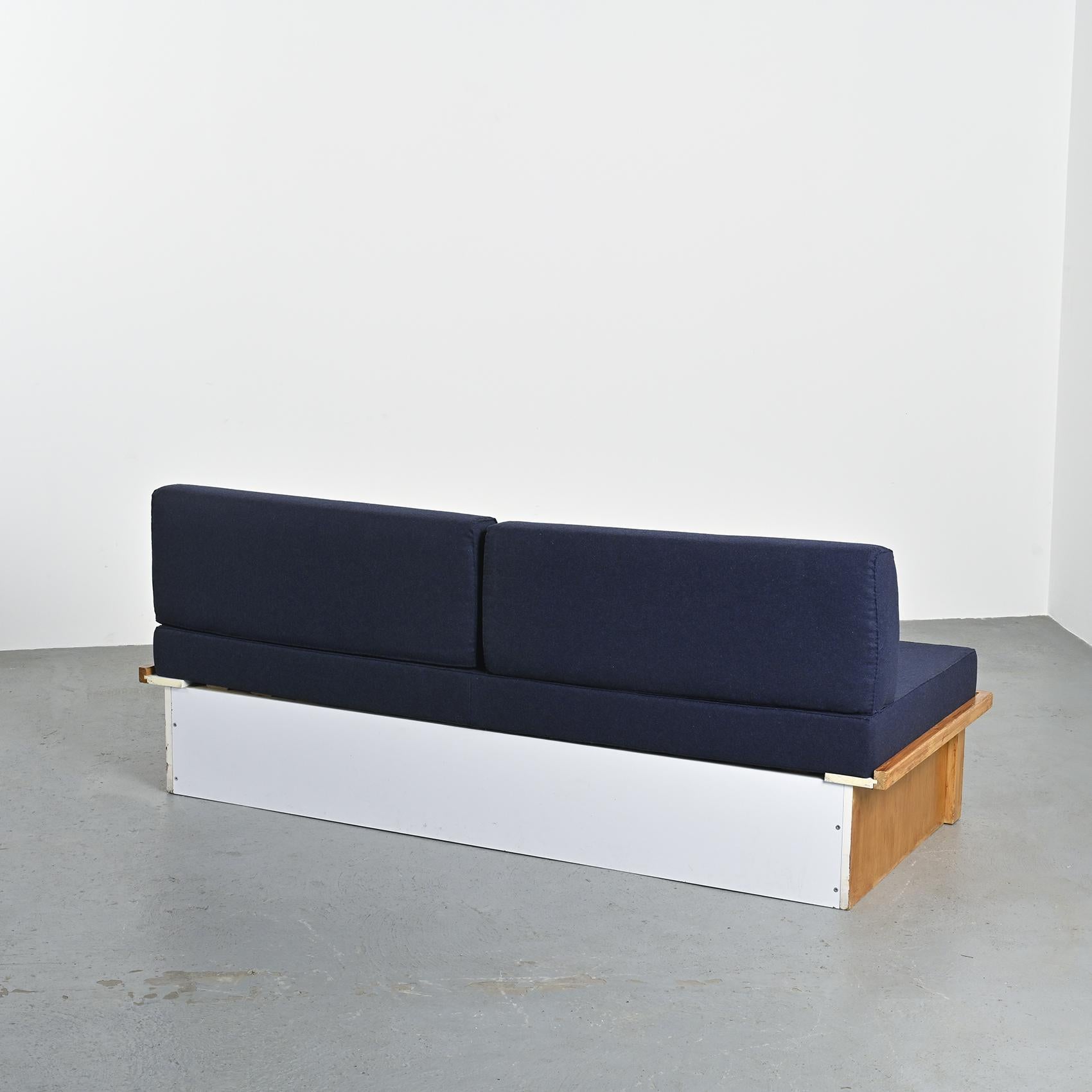 Les Arcs Bench by Charlotte Perriand, circa 1973 en vente 8