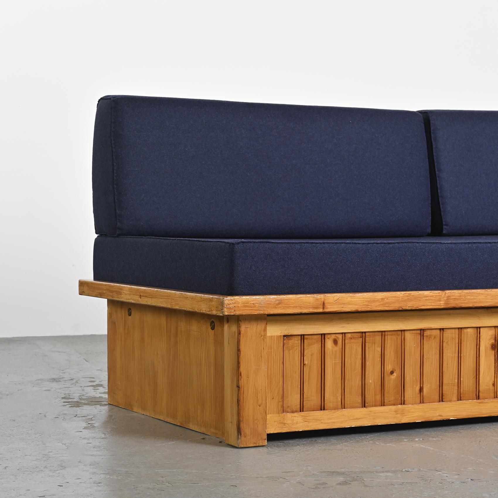Français Les Arcs Bench by Charlotte Perriand, circa 1973 en vente