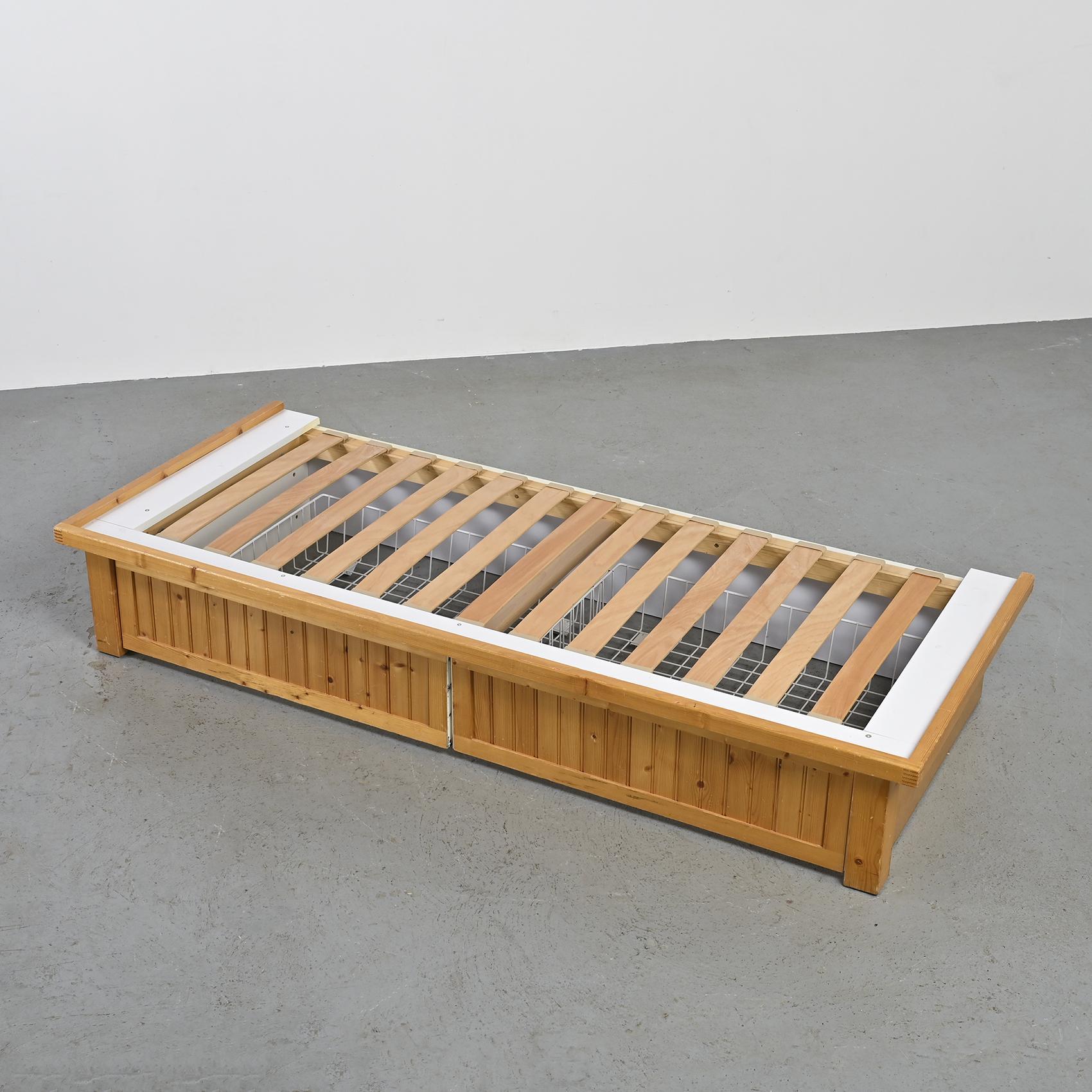 Les Arcs Bench by Charlotte Perriand circa 1973 1