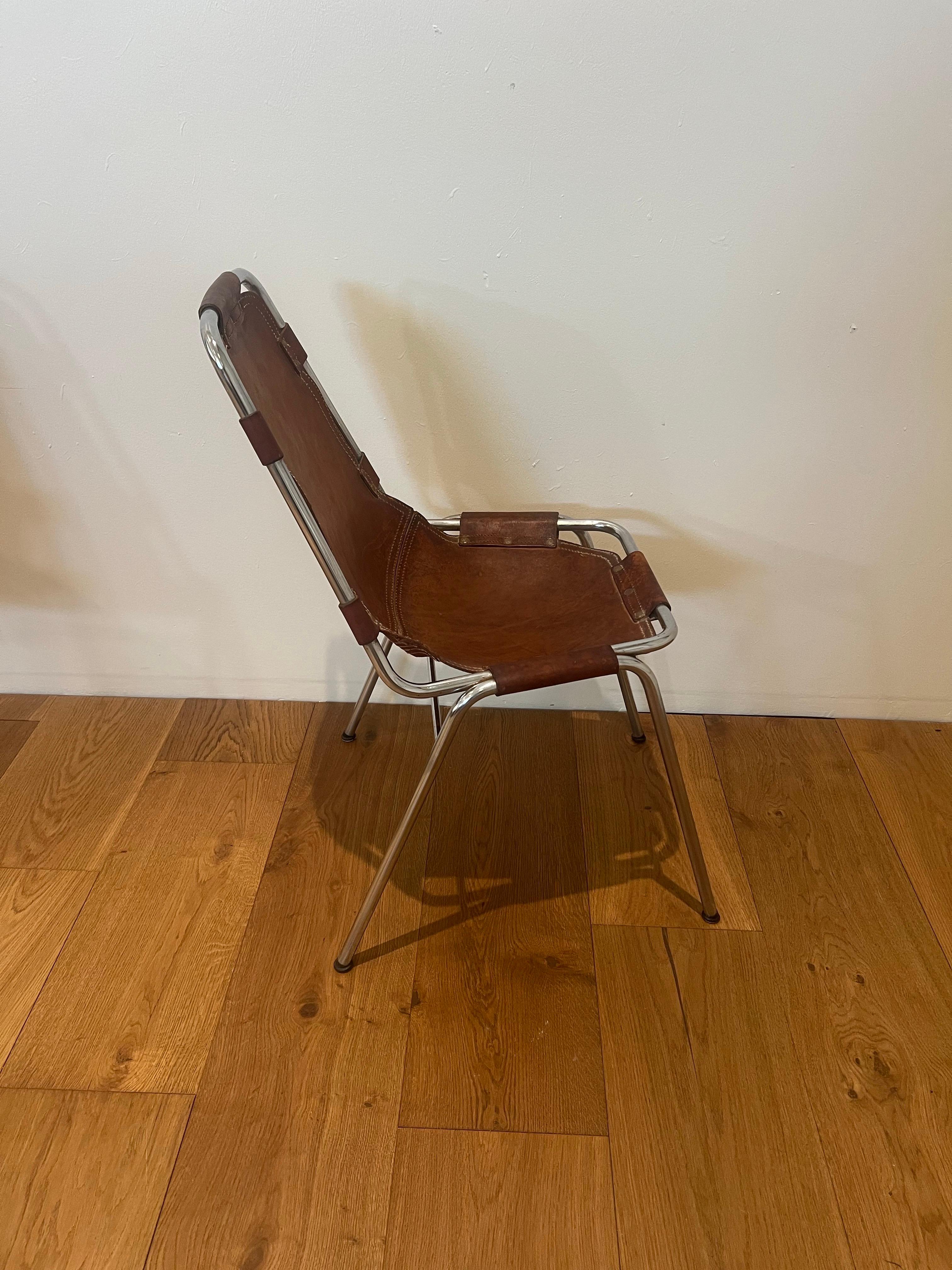 Mid-Century Modern Chaise de salle à manger Les Arcs sélectionnée par Charlotte Perriand, cuir, années 1960 en vente