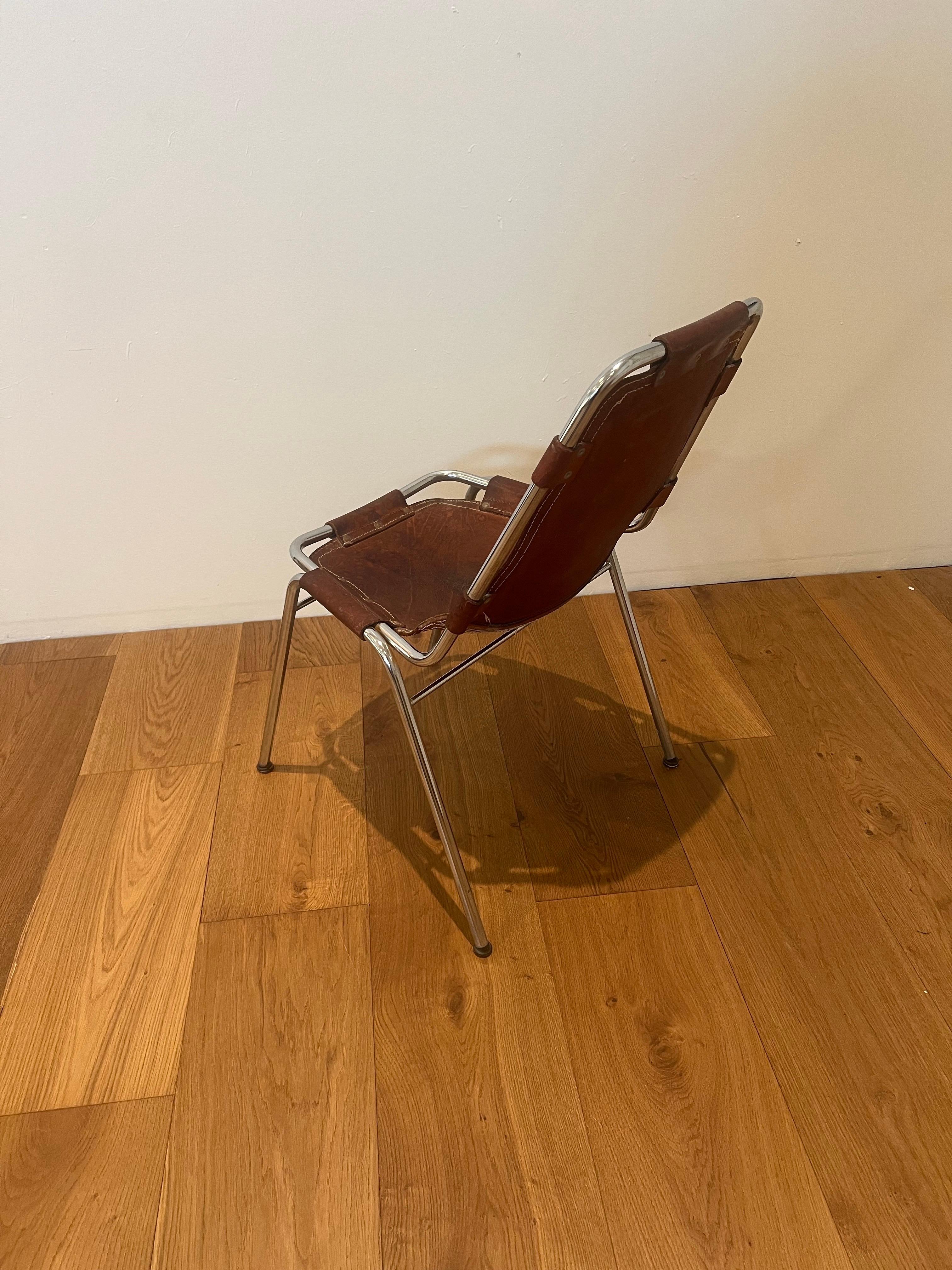 italien Chaise de salle à manger Les Arcs sélectionnée par Charlotte Perriand, cuir, années 1960 en vente