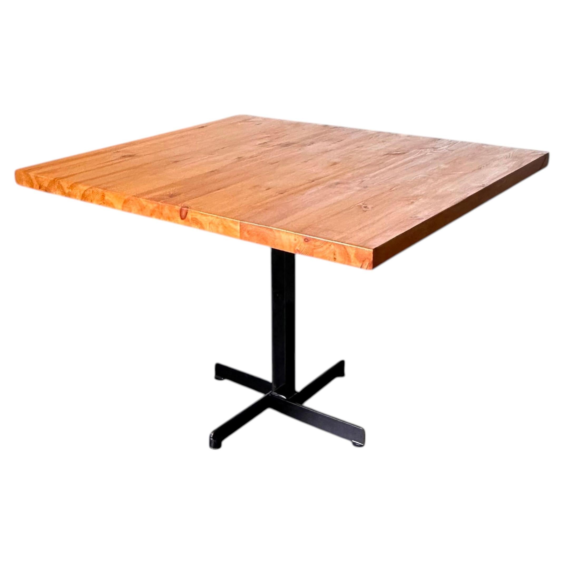 Mesa de comedor Les Arcs de pino de Charlotte Perriand, Francia, años 60 en venta