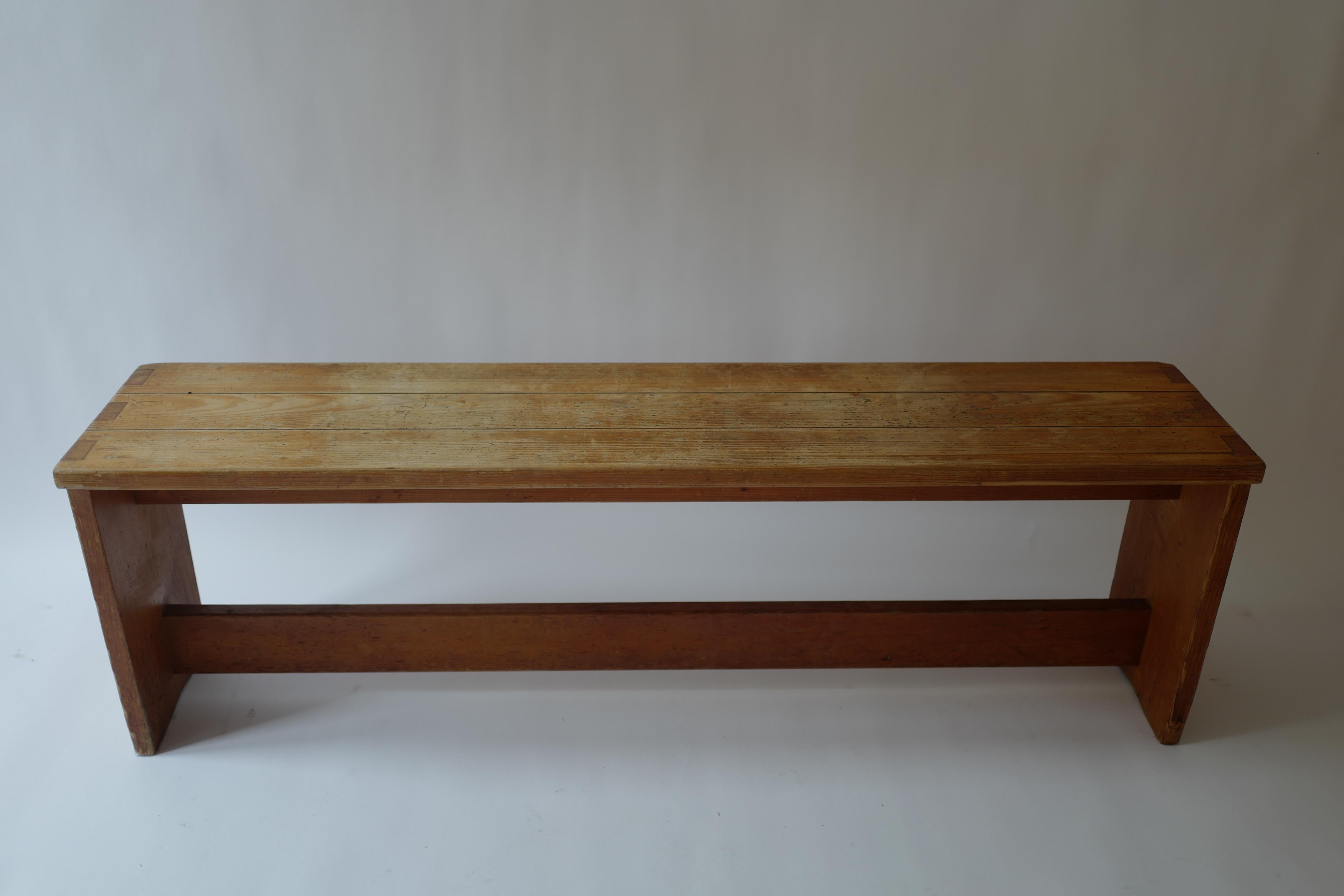 Les Arcs Pine Bench from ARCS ski resort in Savoie, French Alps 1970's Gorgeous time worn patina. Could be selected or designed by Charlotte Perriand. 




 