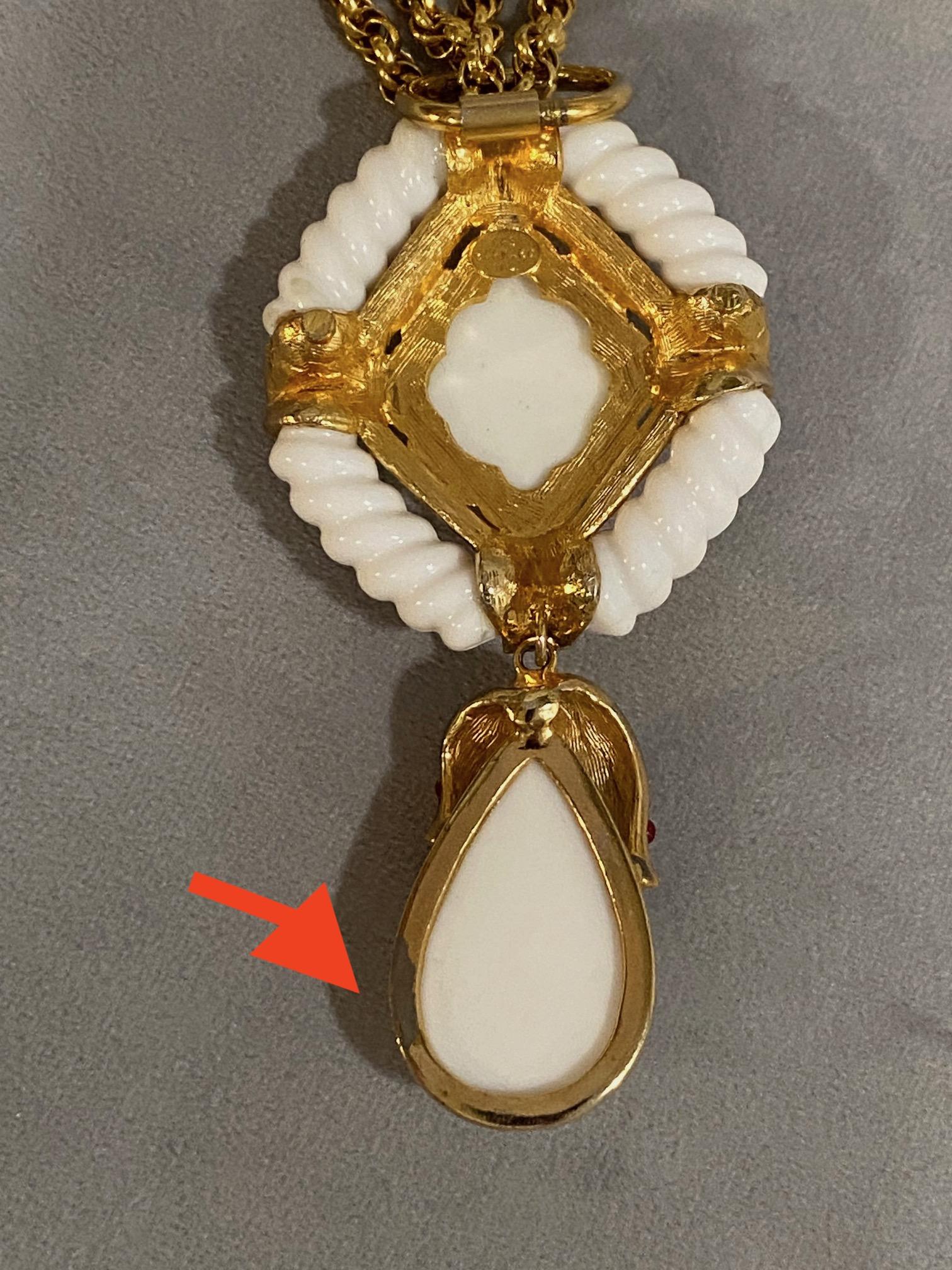 Les Bernard 1980s Pendant Necklace in Gold & White with Rhinestone Accent 10