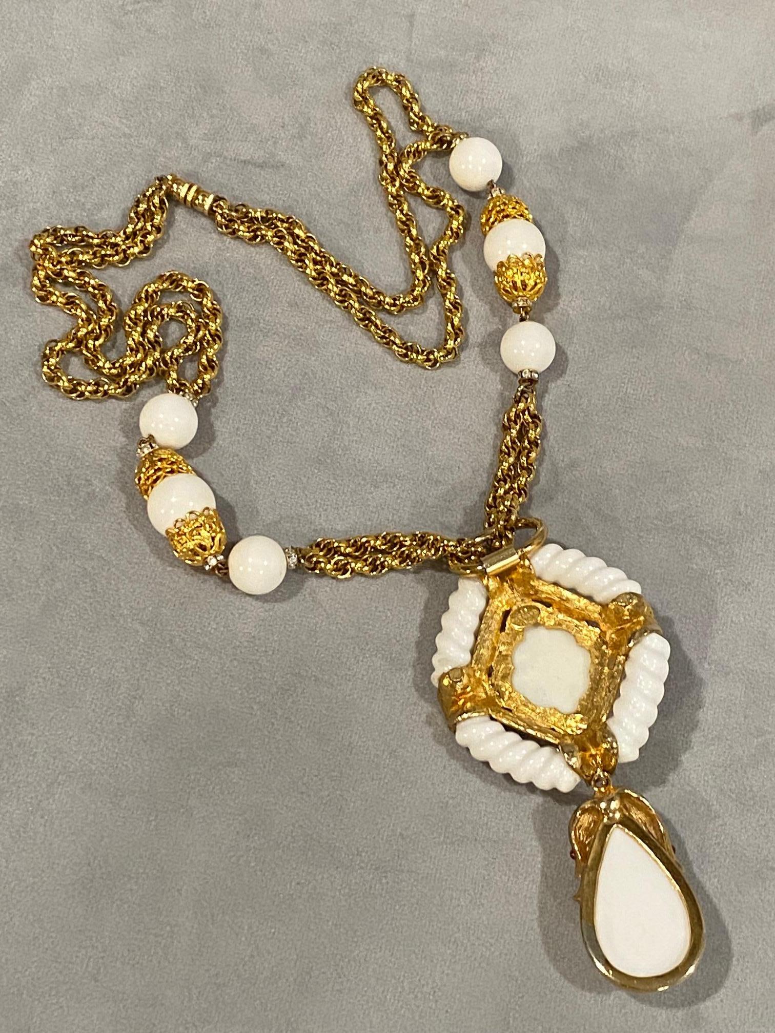 Les Bernard 1980s Pendant Necklace in Gold & White with Rhinestone Accent For Sale 12
