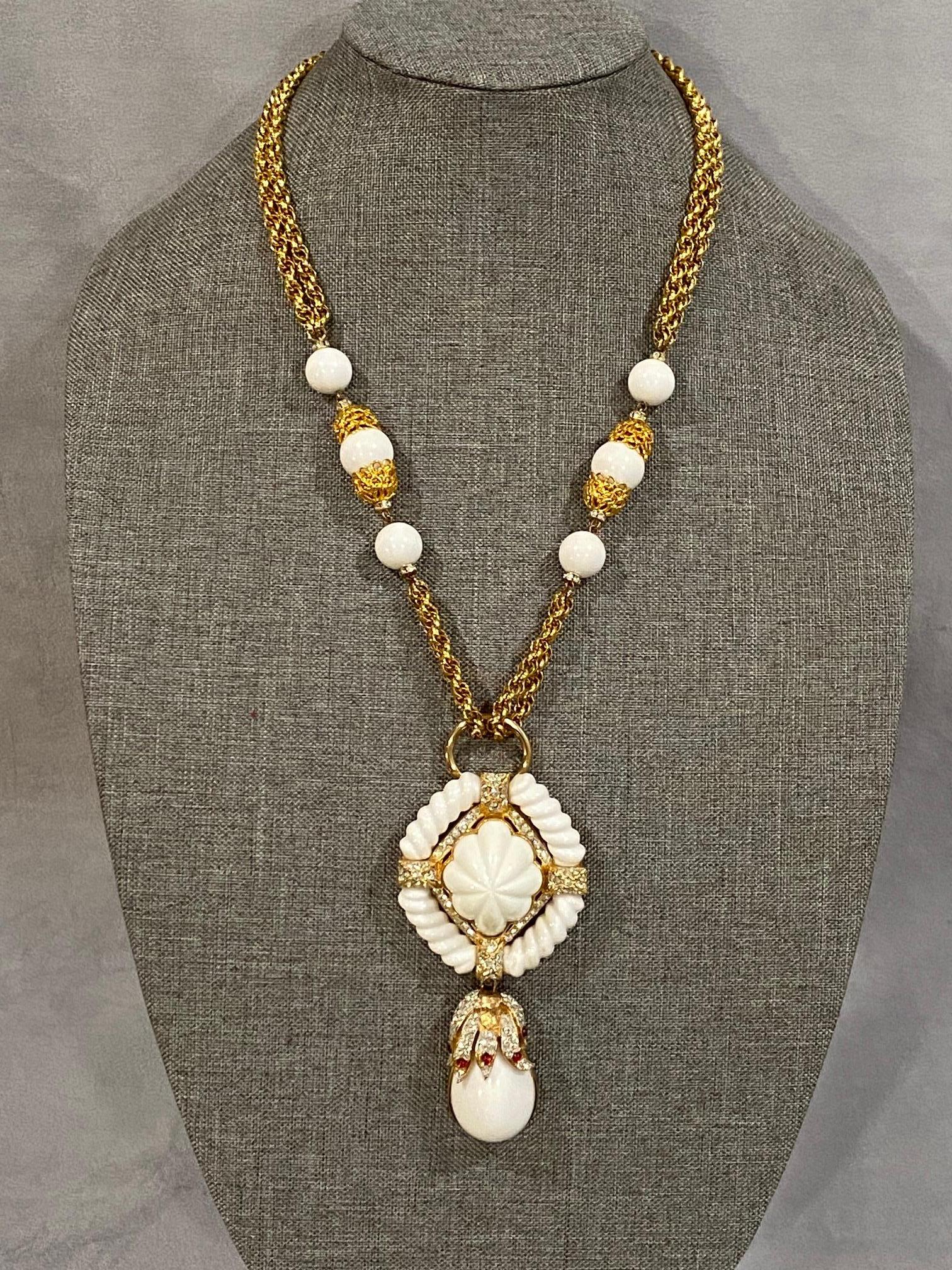 Les Bernard 1980s Pendant Necklace in Gold & White with Rhinestone Accent For Sale 1