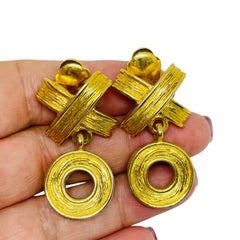 LES BERNARD signed V vintage gold tone designer clip on earrings