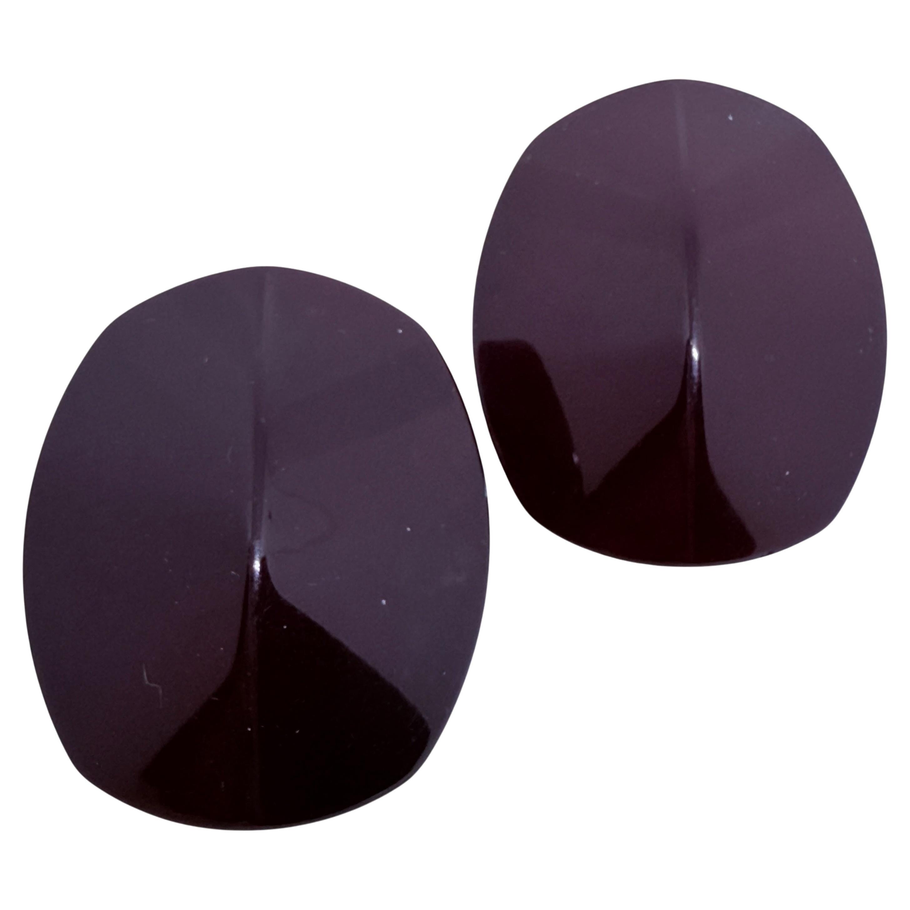 LES BERNARD signiert Vintage Burgunder Harz Modernist Designer Clip auf Ohrringe im Angebot